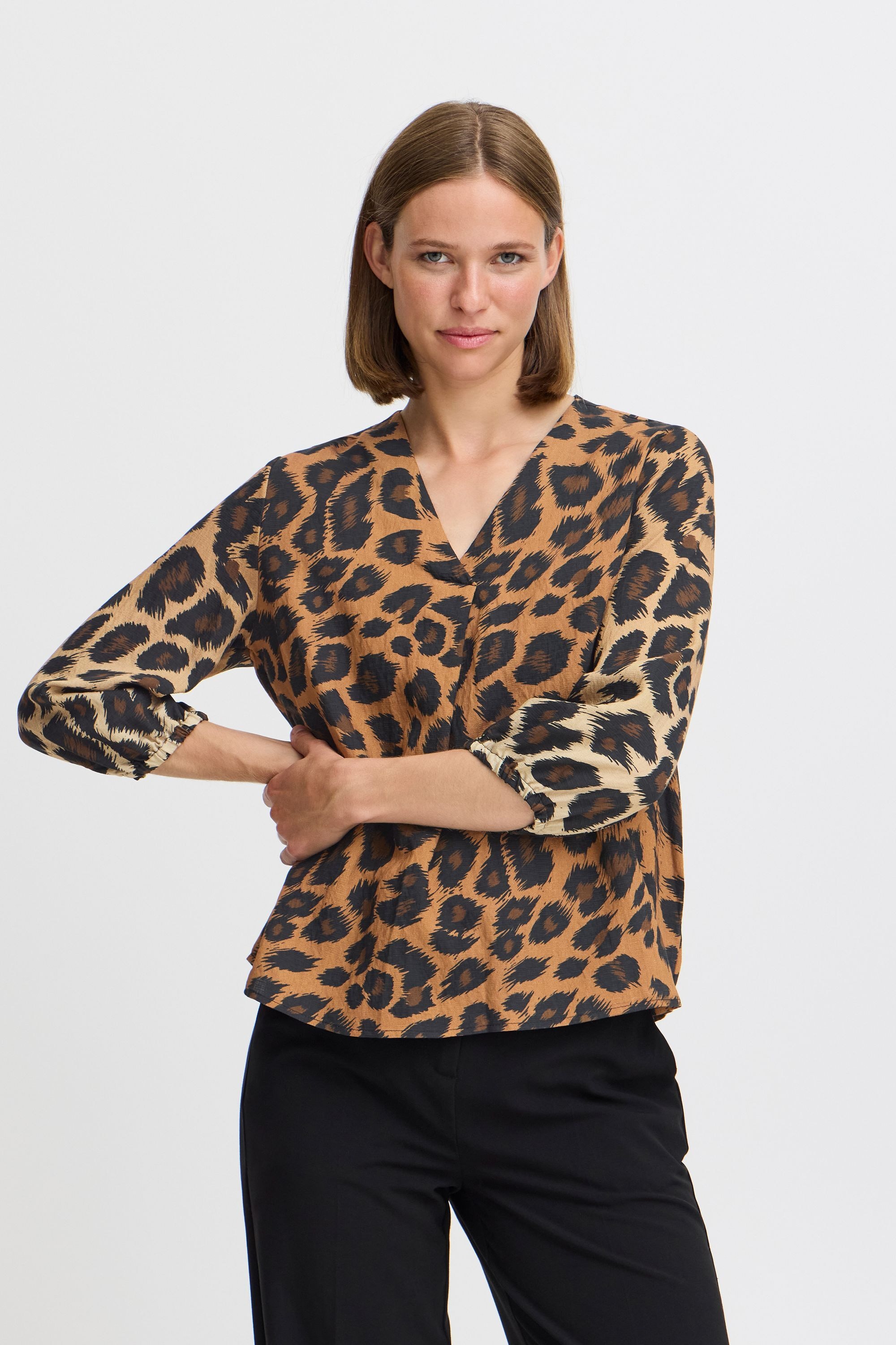 b.young Kurzarmbluse »Kurzarmbluse BYHINVA LEOPARD BLOUSE -«
