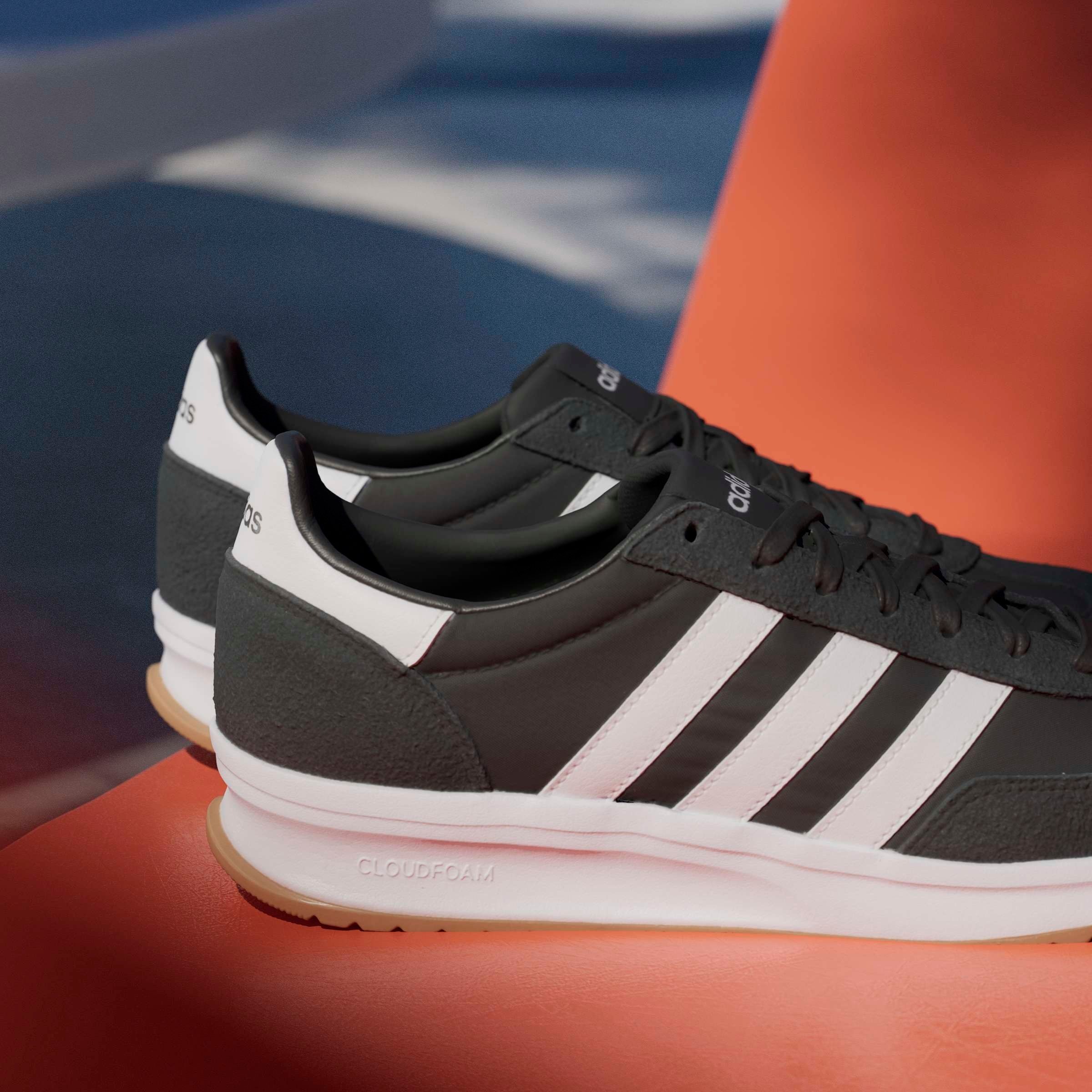 adidas Sportswear Sneaker »RUN 70S 2.0«  inspiriert vom Design des adidas SL72