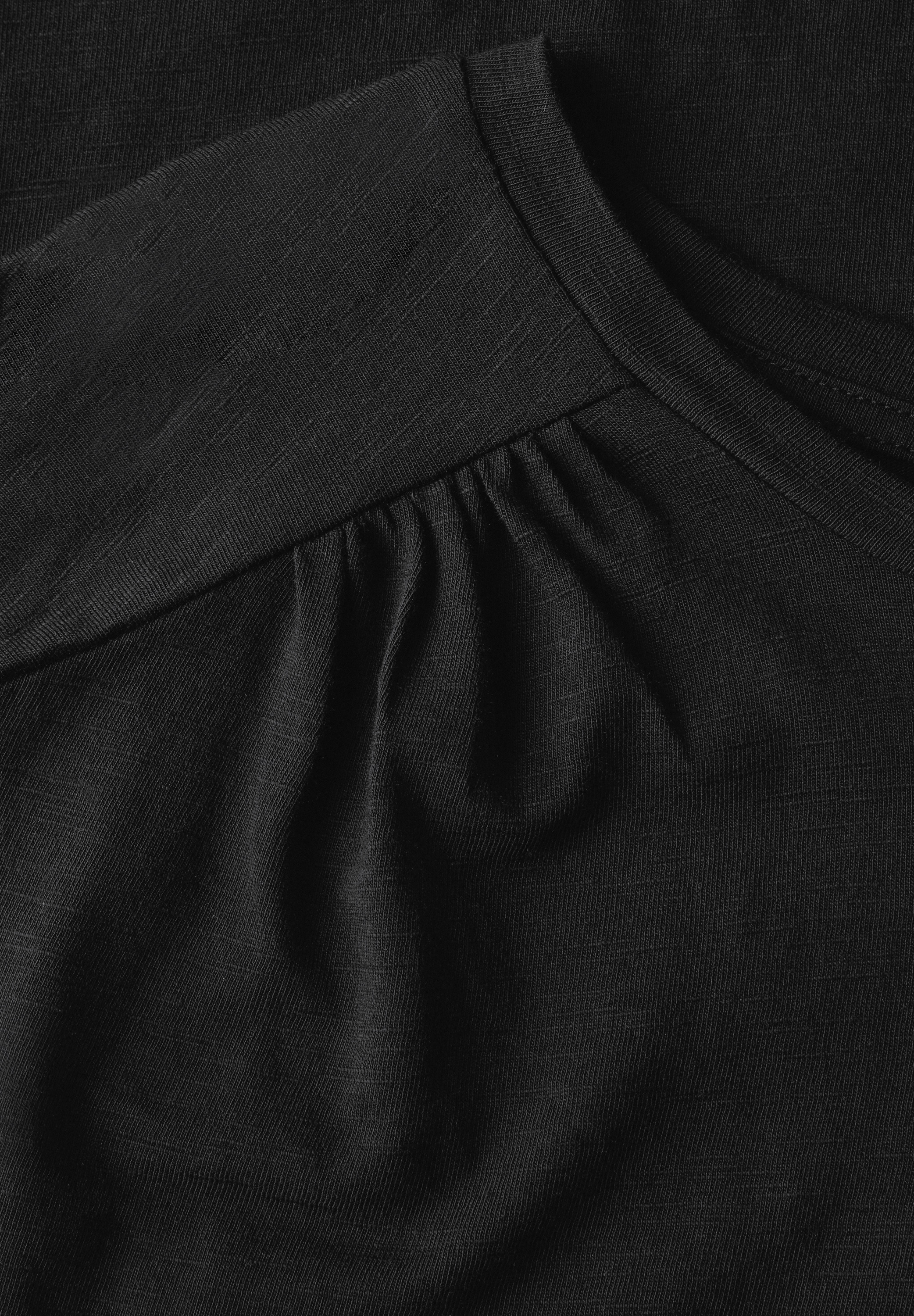 STREET ONE T-Shirt, mit Seitlichen Einschlitzen am Saum