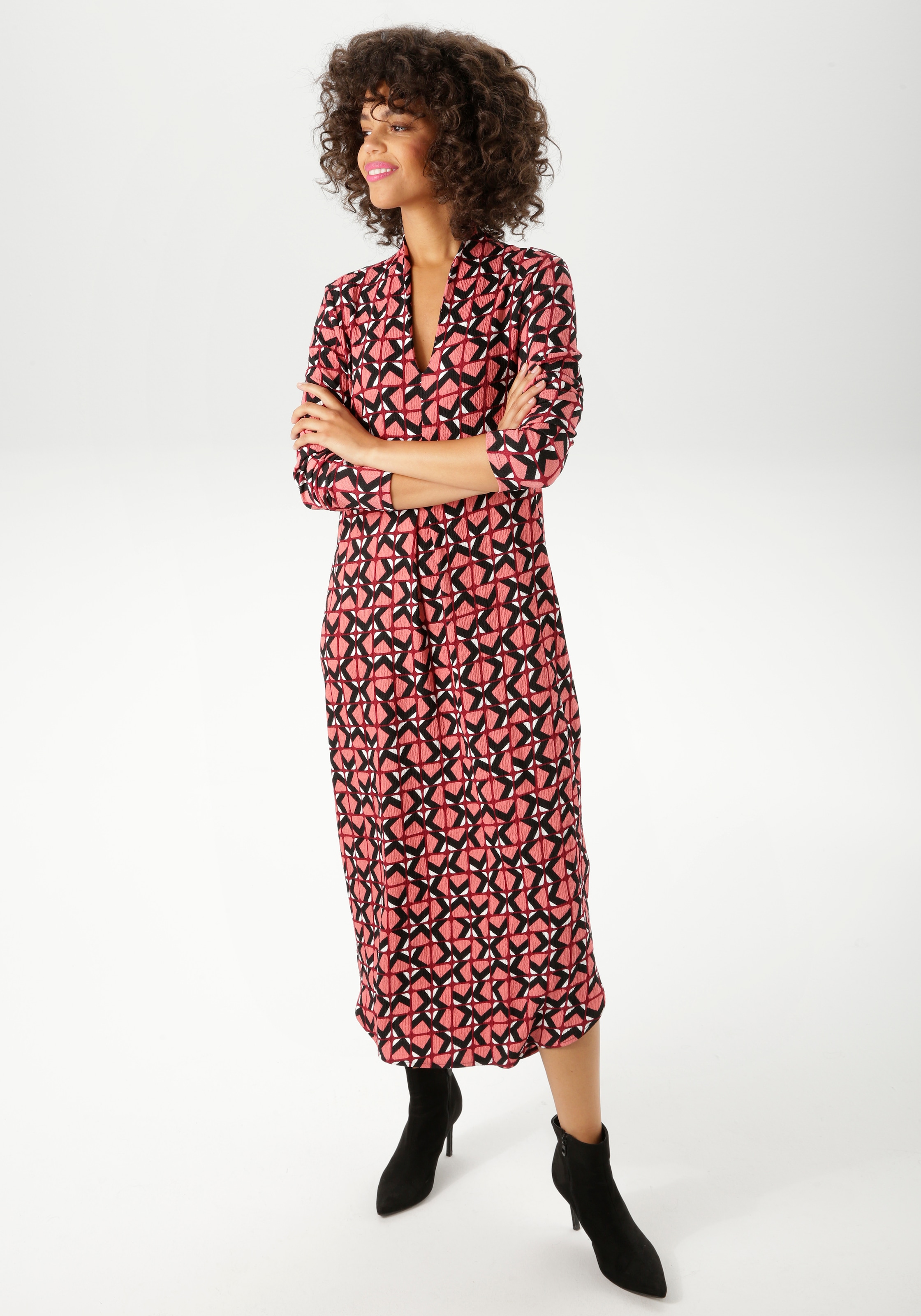 Aniston CASUAL Midikleid mit grafischem Retro-Muster - jedes Teil ein Unika günstig online kaufen