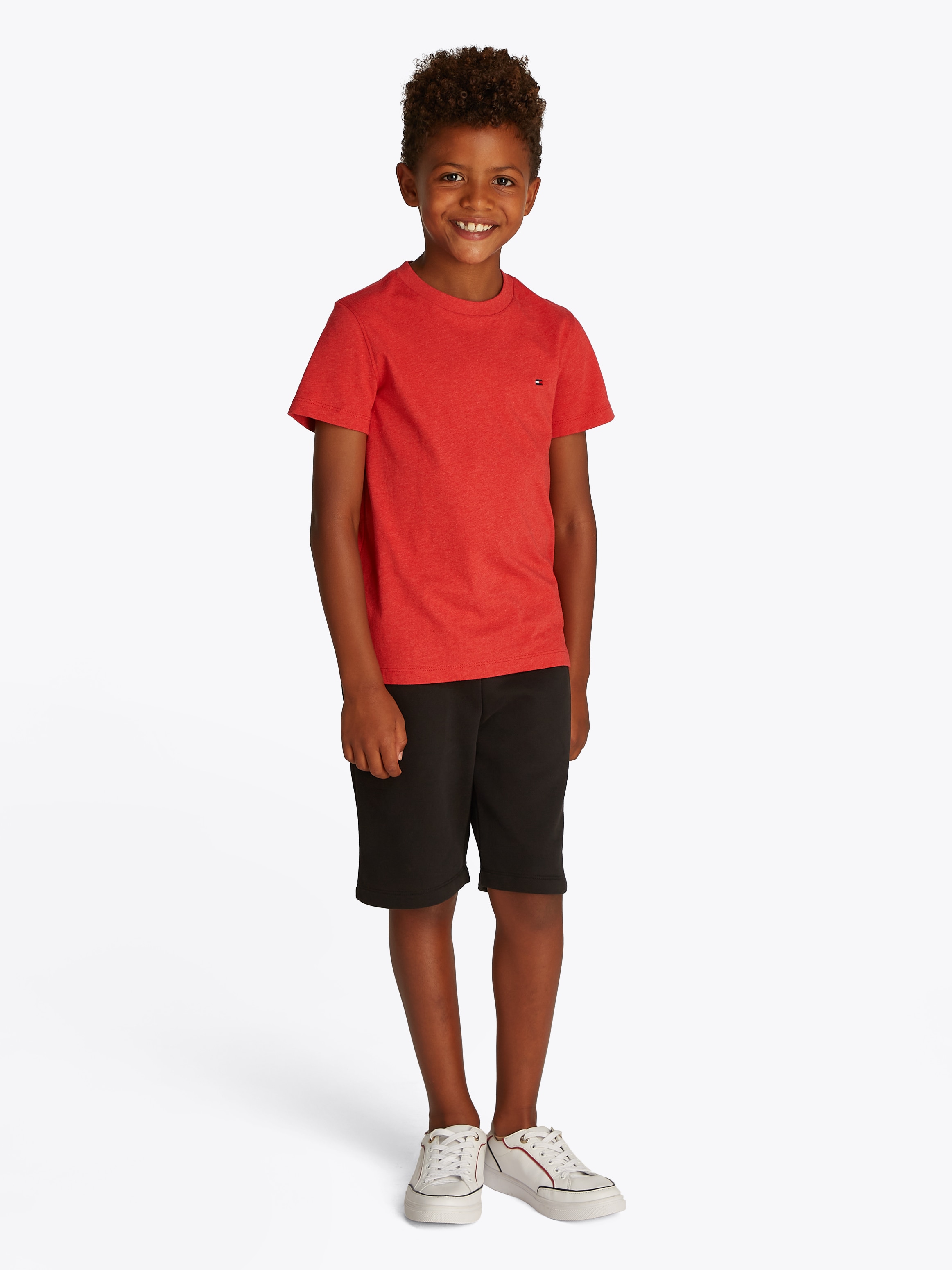 Tommy Hilfiger T-Shirt »ESSENTIAL COTTON TEE S/S«, mit Logostickerei