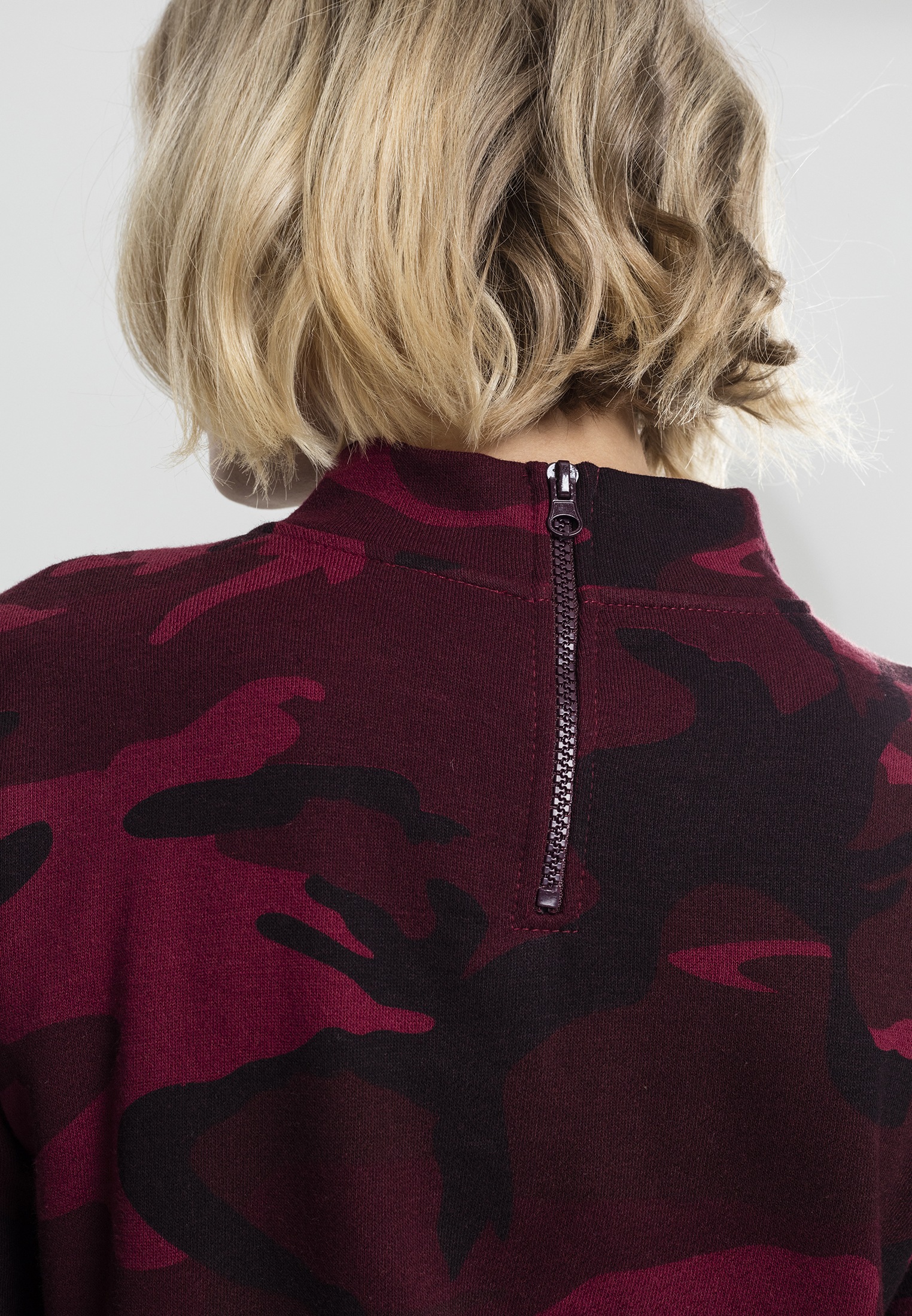 URBAN CLASSICS Sweatshirt »Urban Classics Damen Ladies Camo Turtleneck Crew«, (1 tlg.)