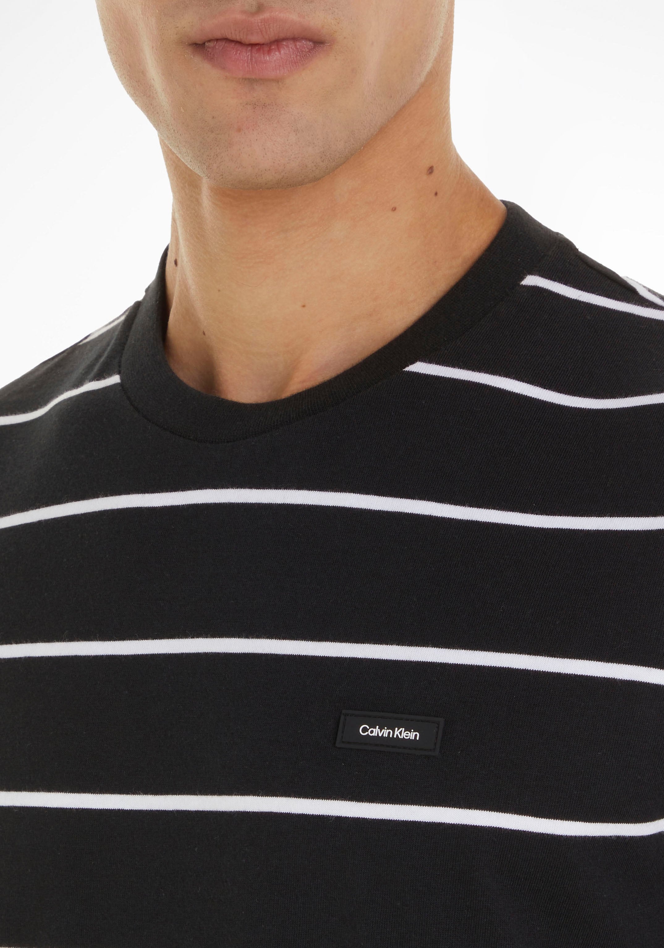 Calvin Klein der Kurzarmshirt, Brust BAUR Logo | ▷ auf Calvin mit kaufen Klein