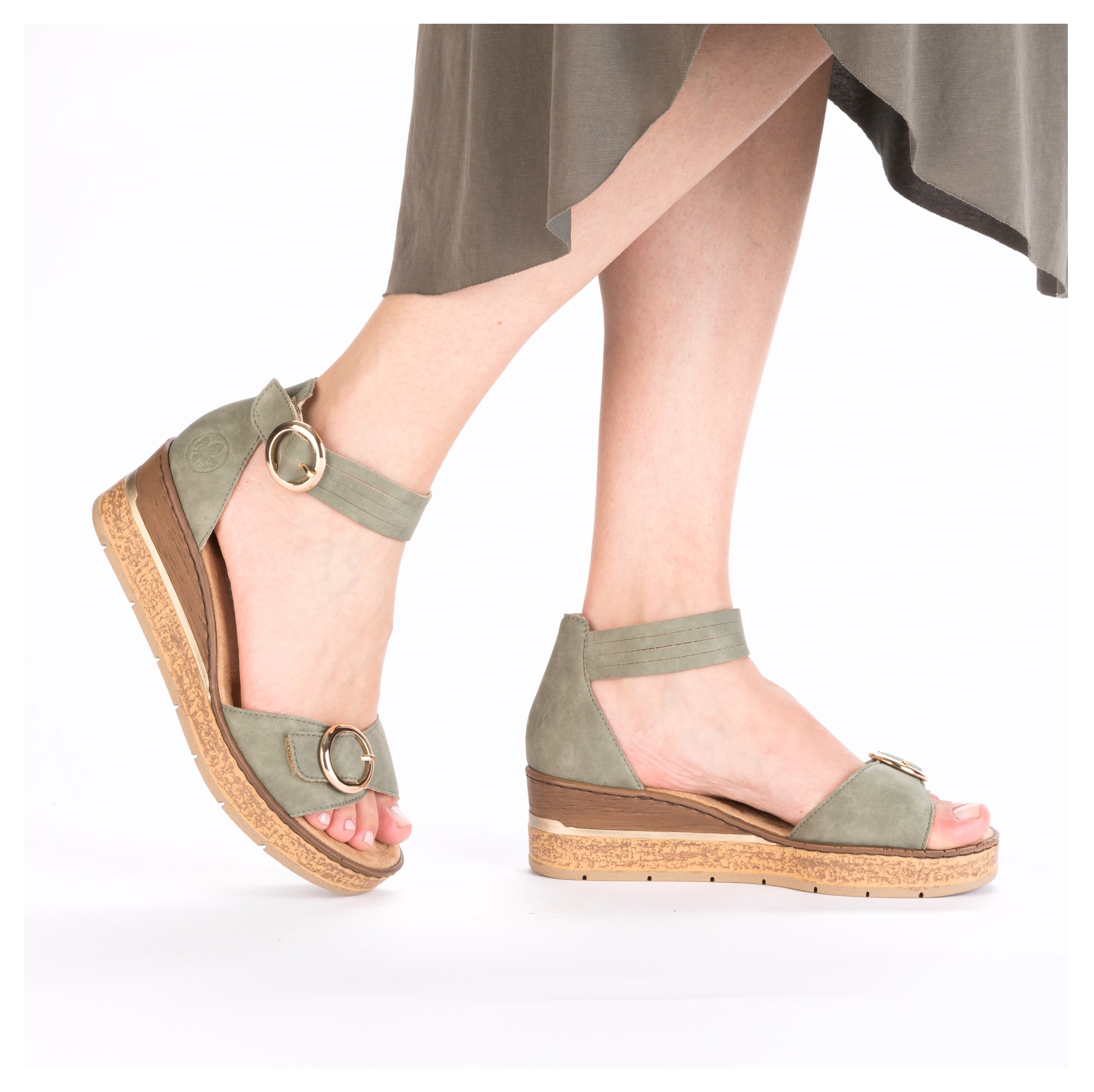 Rieker Keilsandalette  Sommerschuh, Urlaubsschuh, Sandale mit trendy Fesselriemchen