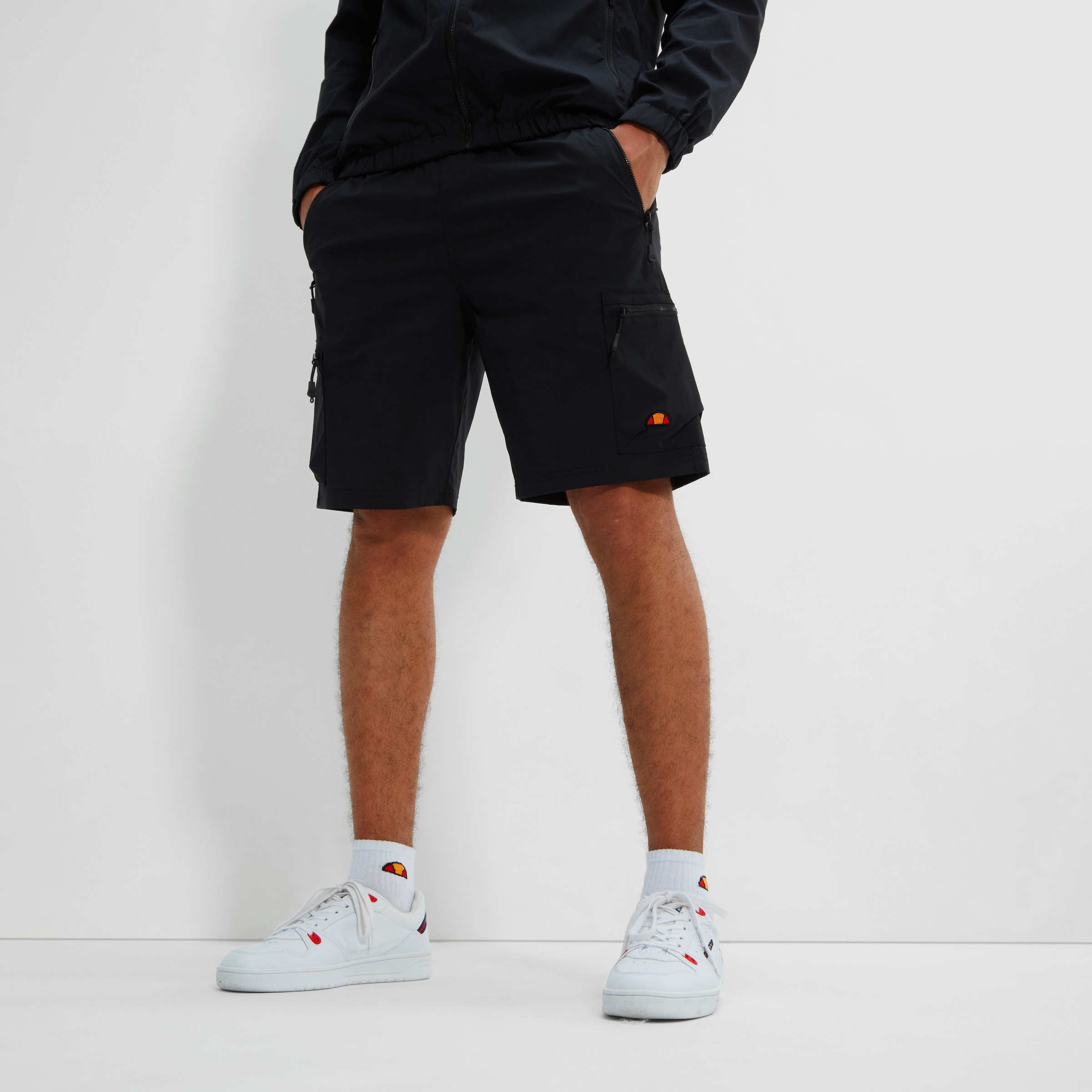 Ellesse Cargoshorts "BULLSEYE CARGO SHORT" mit vielen Reißverschlusstaschen günstig online kaufen