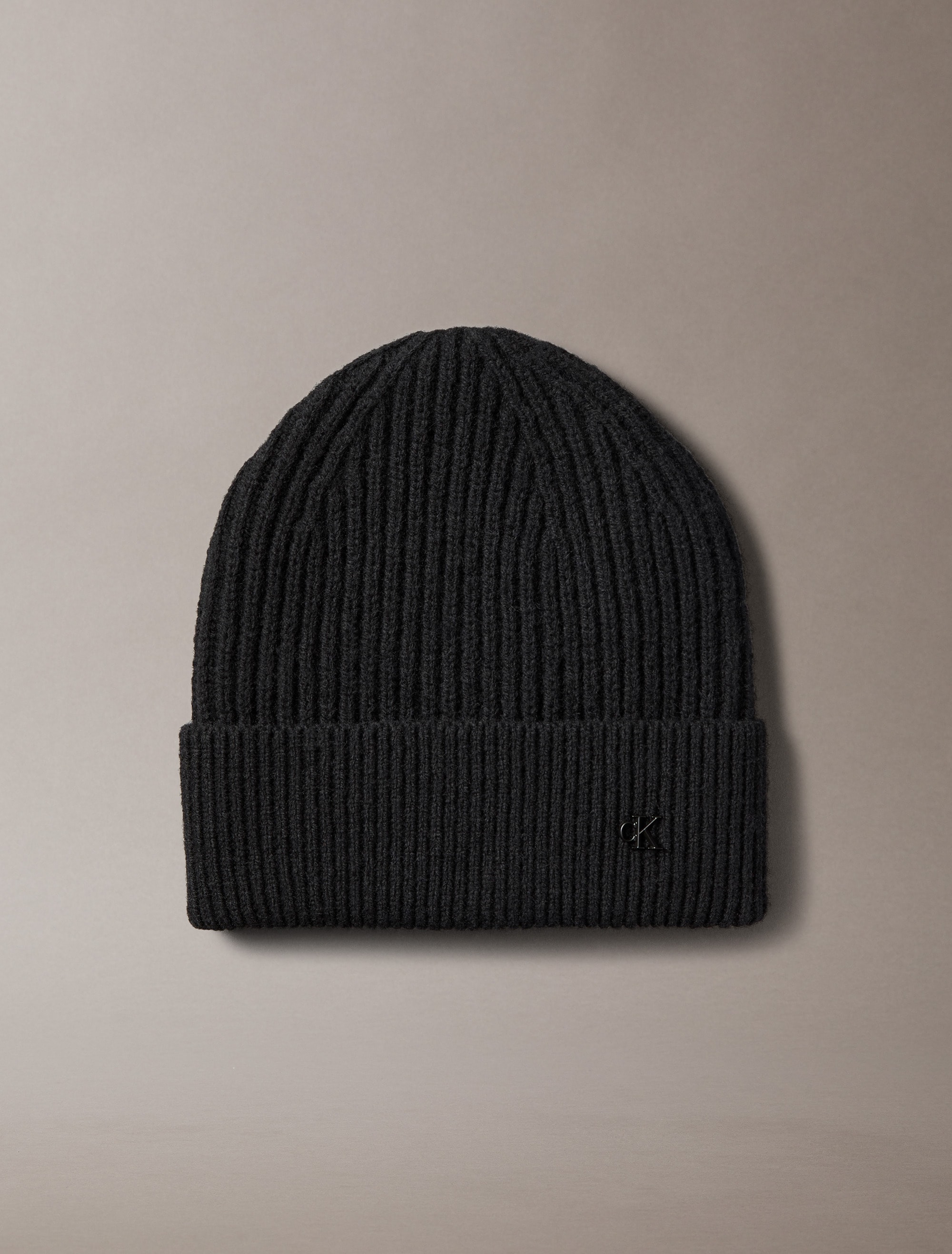 Calvin Klein Strickmütze "CK METAL WOOL BEANIE", aus weicher Wollmischung günstig online kaufen
