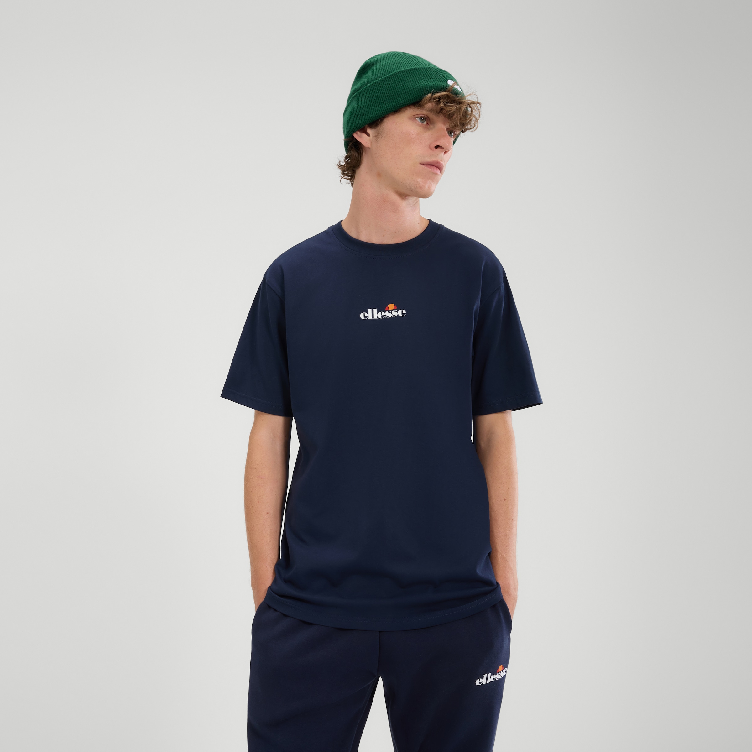 Ellesse T-Shirt "Ollio 2 Tee" sportlicher Stil, mit Rundhalsausschnitt, Kurzarm-Design