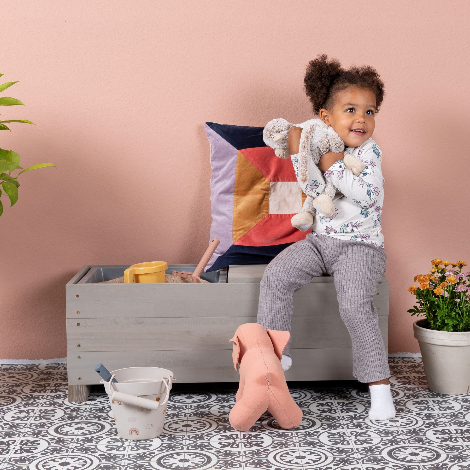 MUDDY BUDDY® Sandkasten »Sandkasten & Kindersitzbank Discoverer« Dieses Produkt besteht aus FSC®-zertifiziertem Material.