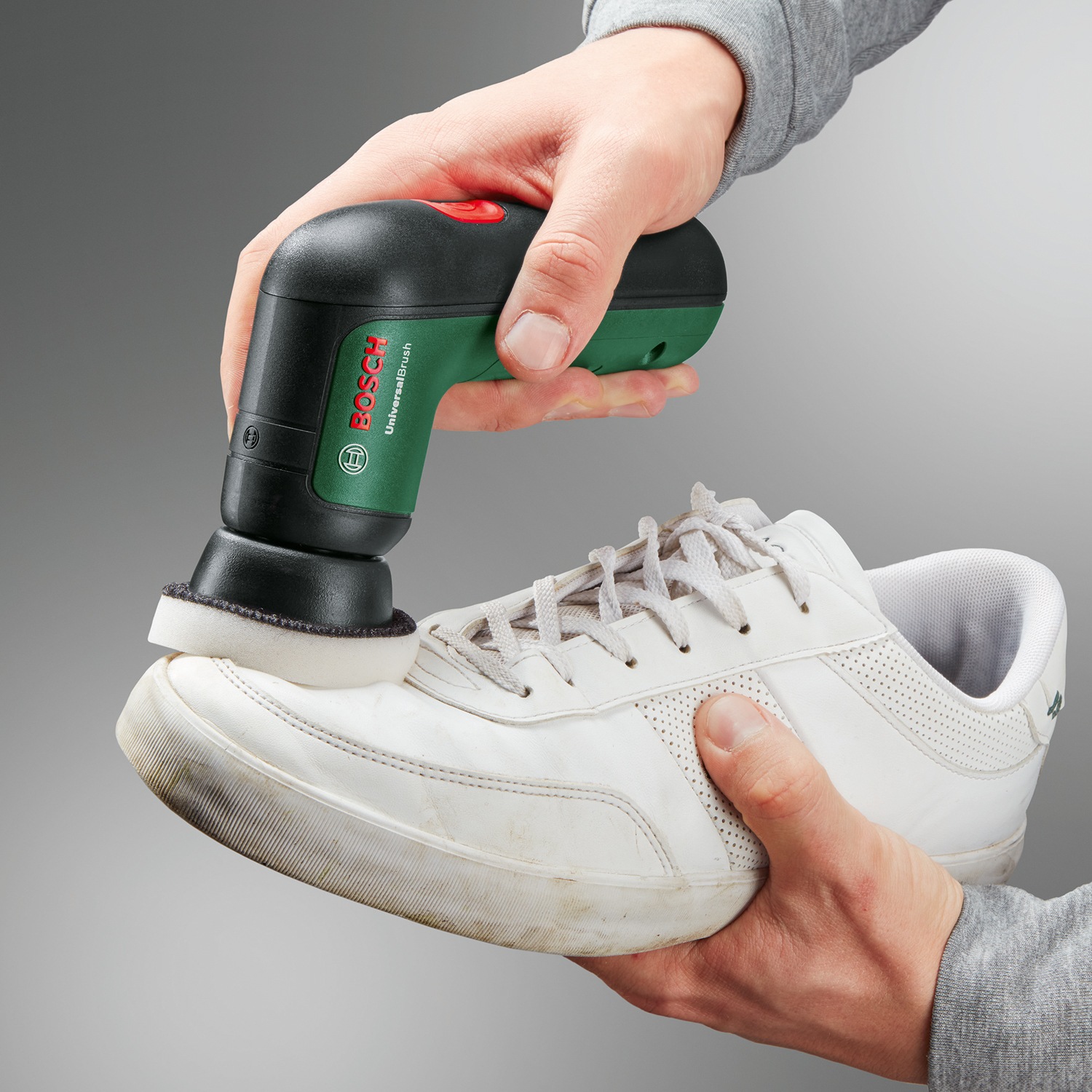 Bosch Home & Garden Akku-Oberflächenbürste »UniversalBrush Set«, mit verschiedenem Zubehör und Aufbewahrungstasche