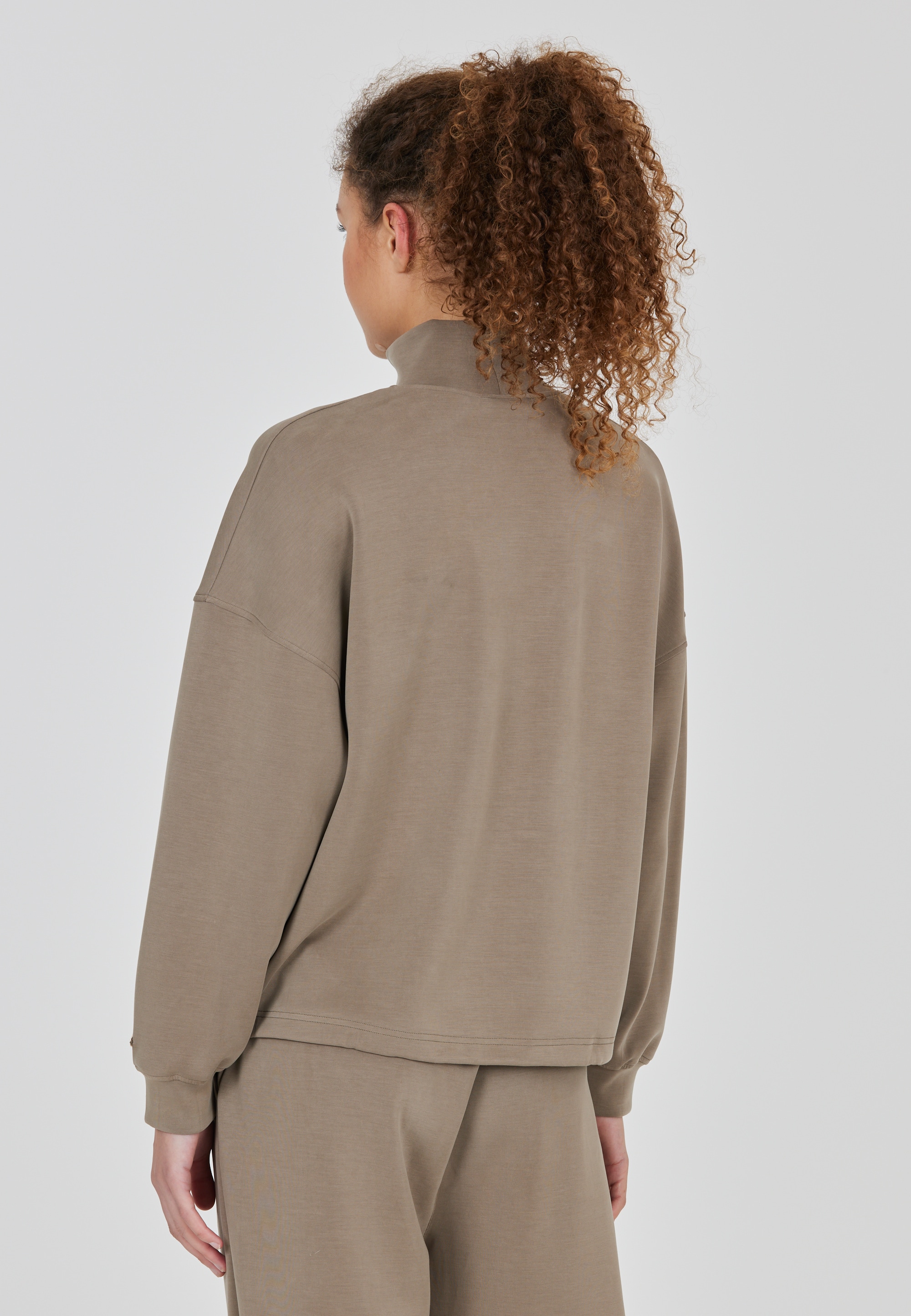 ATHLECIA Sweatshirt »Paris«, mit hohem Kragen und Tragekomfort