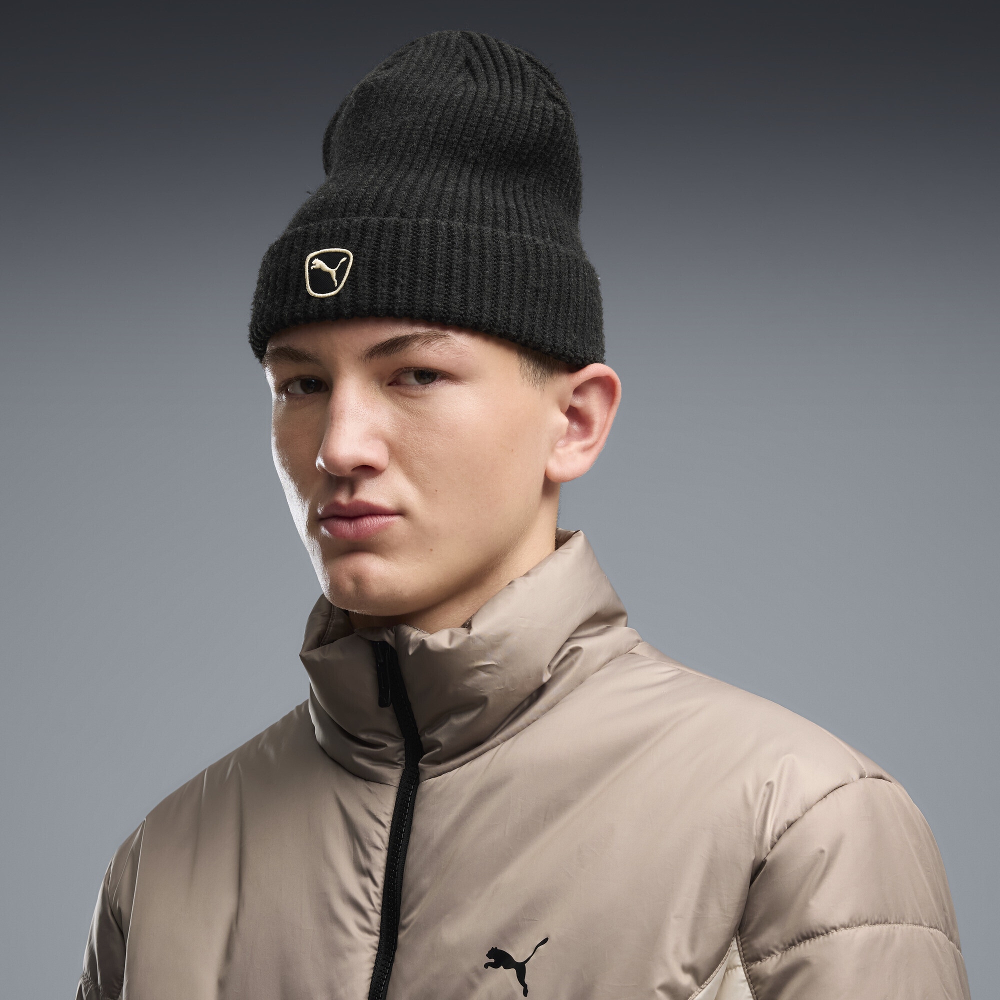 PUMA Beanie »PUMA Cat Patch Beanie mit mittelhoher Krone Erwachsene«