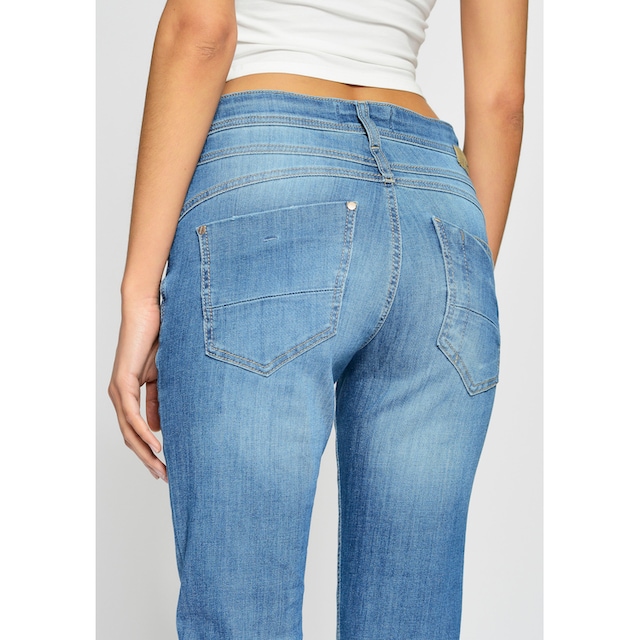 GANG Relax-fit-Jeans »94AMELIE«, mit schrägen tief sitzenden Gesäßtaschen  für bestellen | BAUR