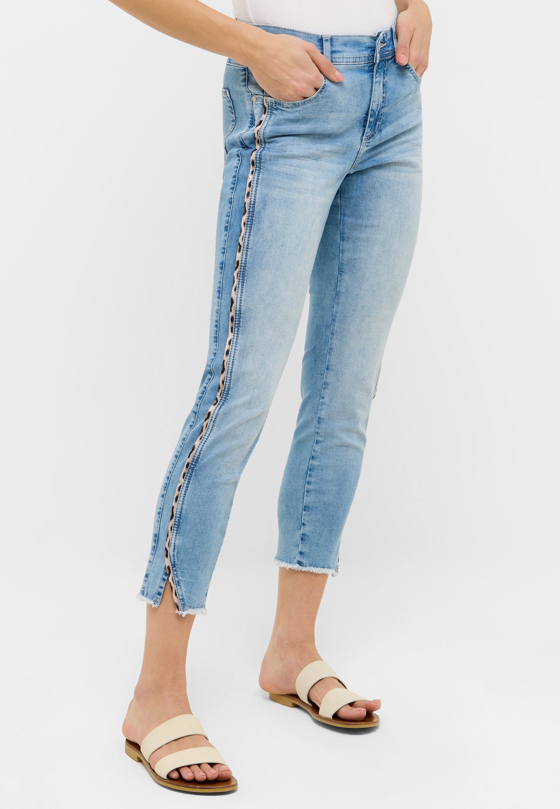 AENGELS Bequeme Jeans »AENGELS Ornella Detail Fringe«