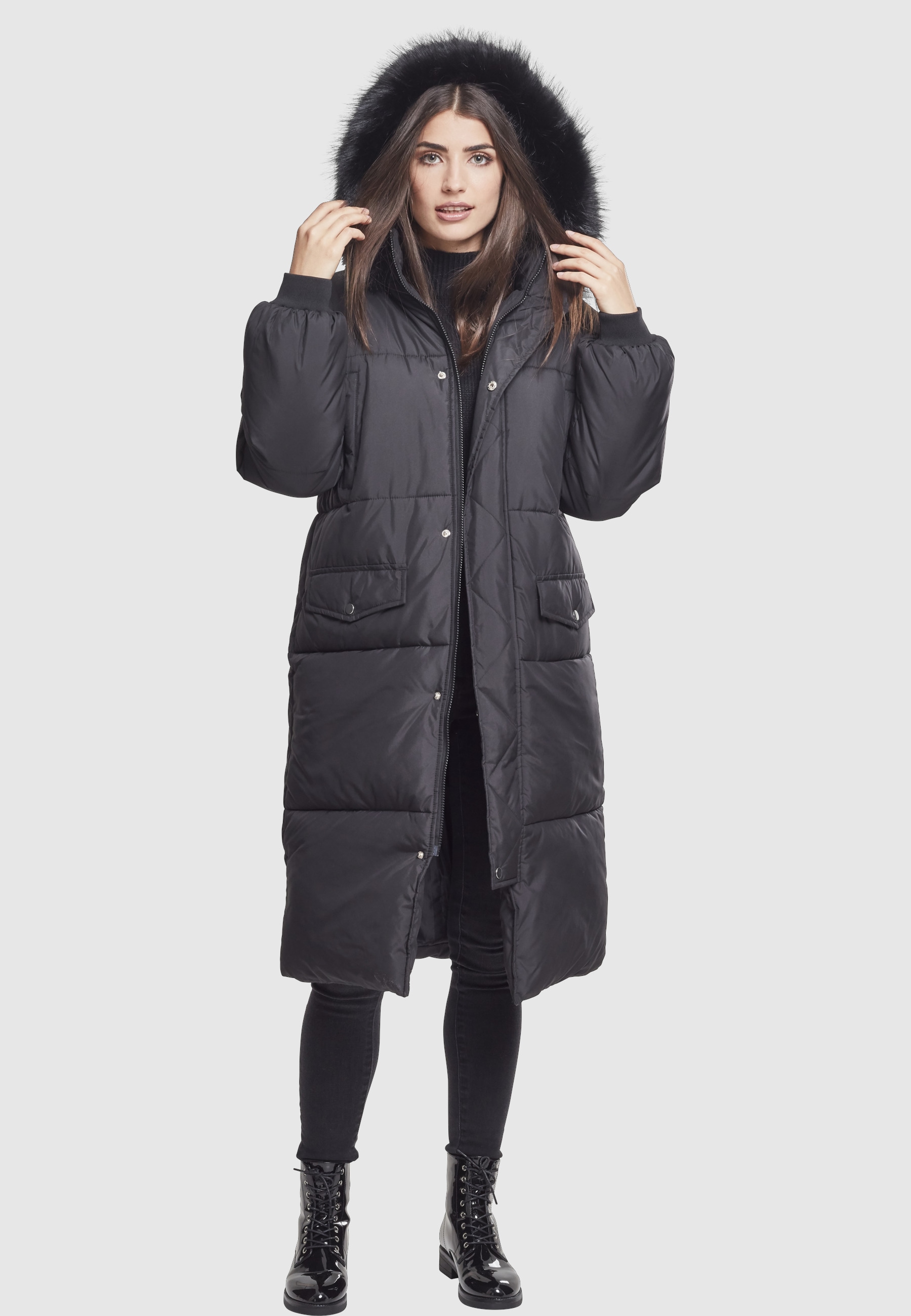 URBAN CLASSICS Winterjacke »Urban Classics Damen Ladies Oversize Faux Fur Puffer Coat« 1 Stk. tlg. mit Kapuze
