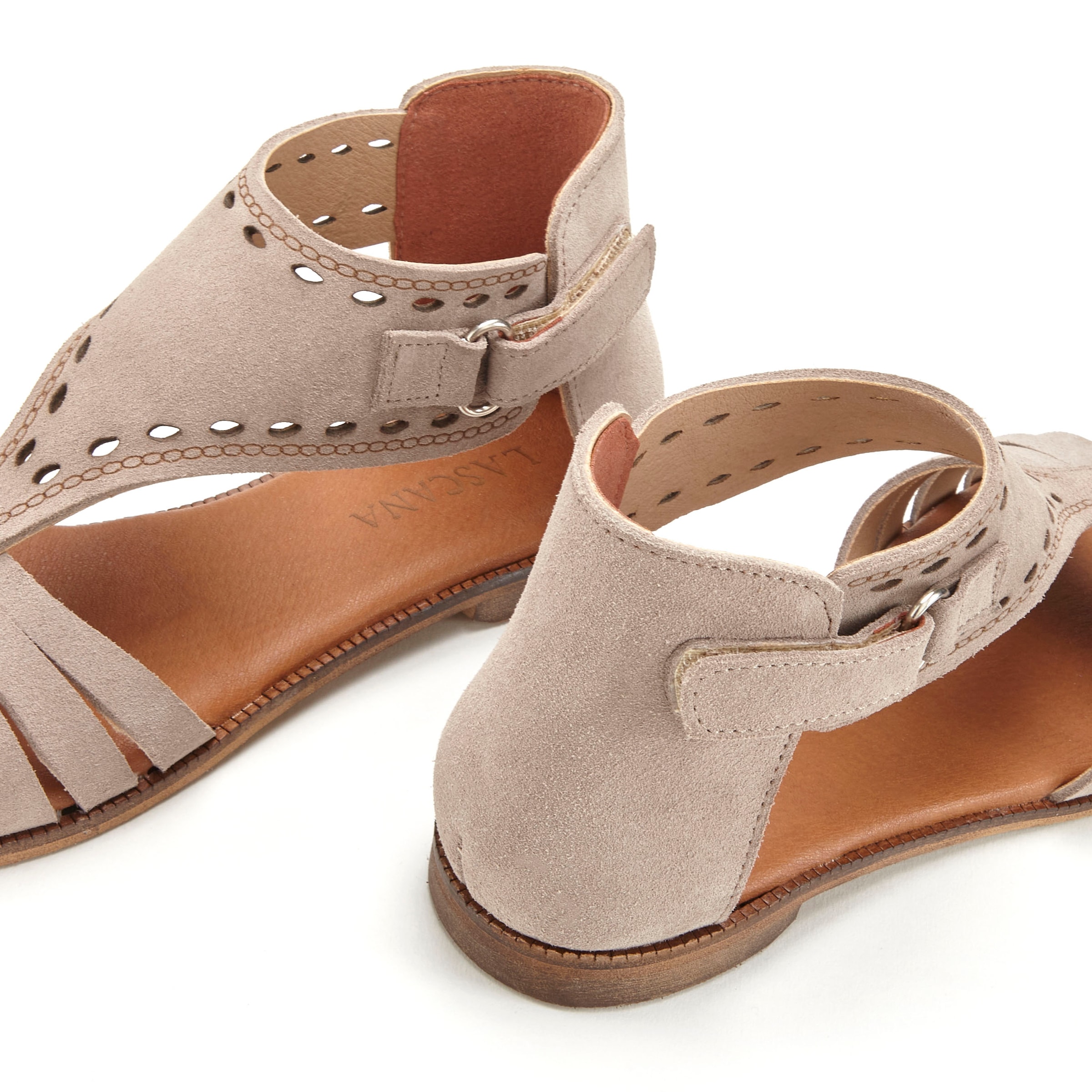 LASCANA Sandale, Sandalette, Sommerschuh aus hochwertigem Leder mit kleinen Cut-Outs