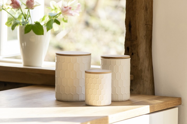 WENKO Vorratsdose »Maya«, (1 tlg.), FSC, Vorratsdose aus Keramik mit Bambus-Deckel
