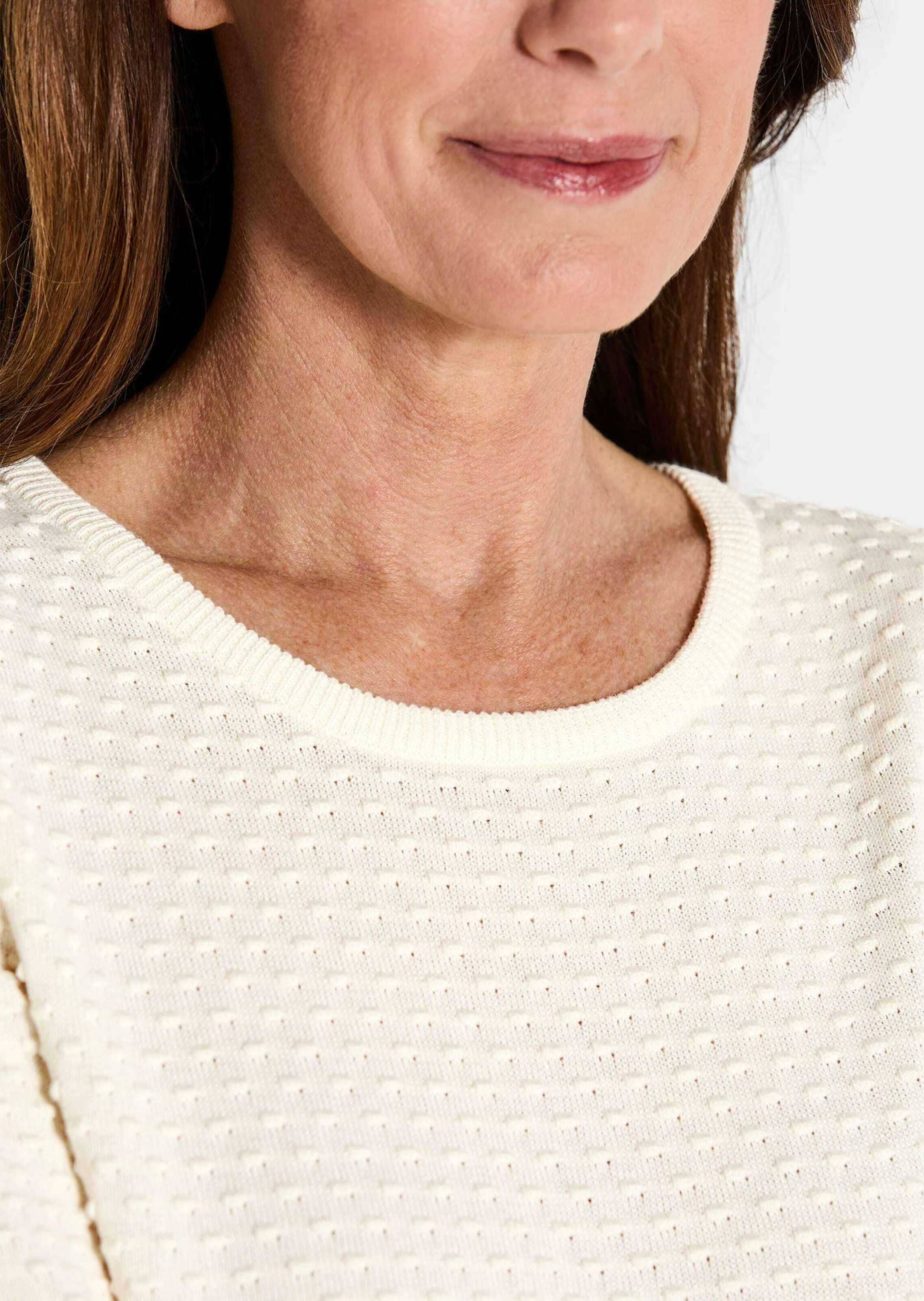 GOLDNER Rundhalspullover »Kurzgröße Strickpullover mit Pünktchenmuster«