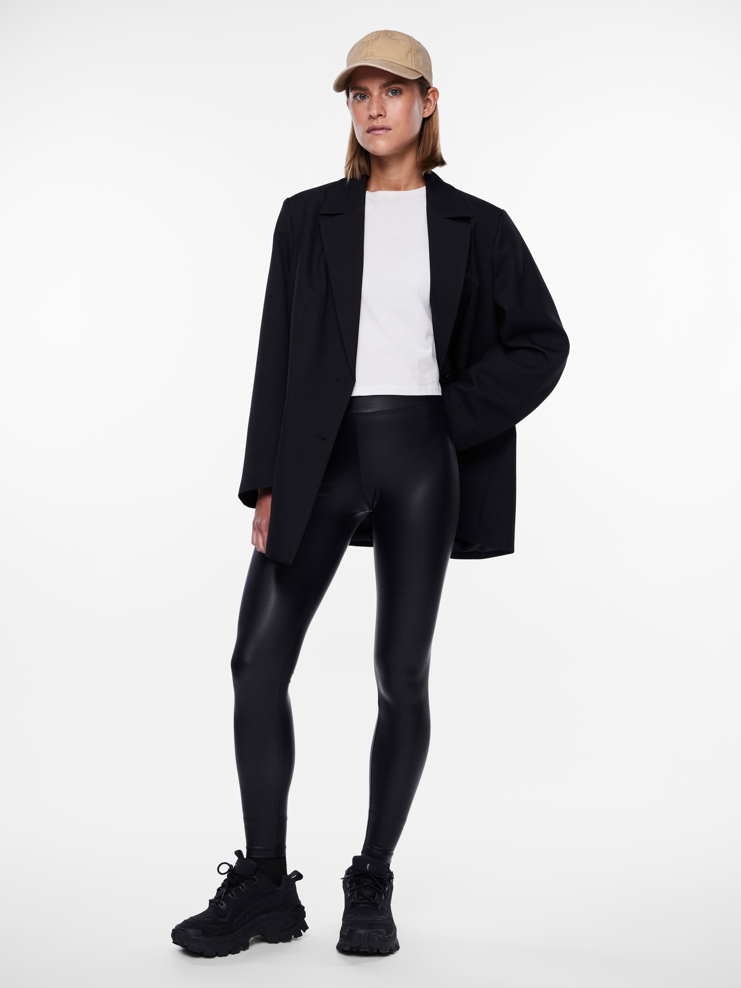 pieces Leggings »PCNEW SHINY LEGGINGS NOOS«, glänzende Optik