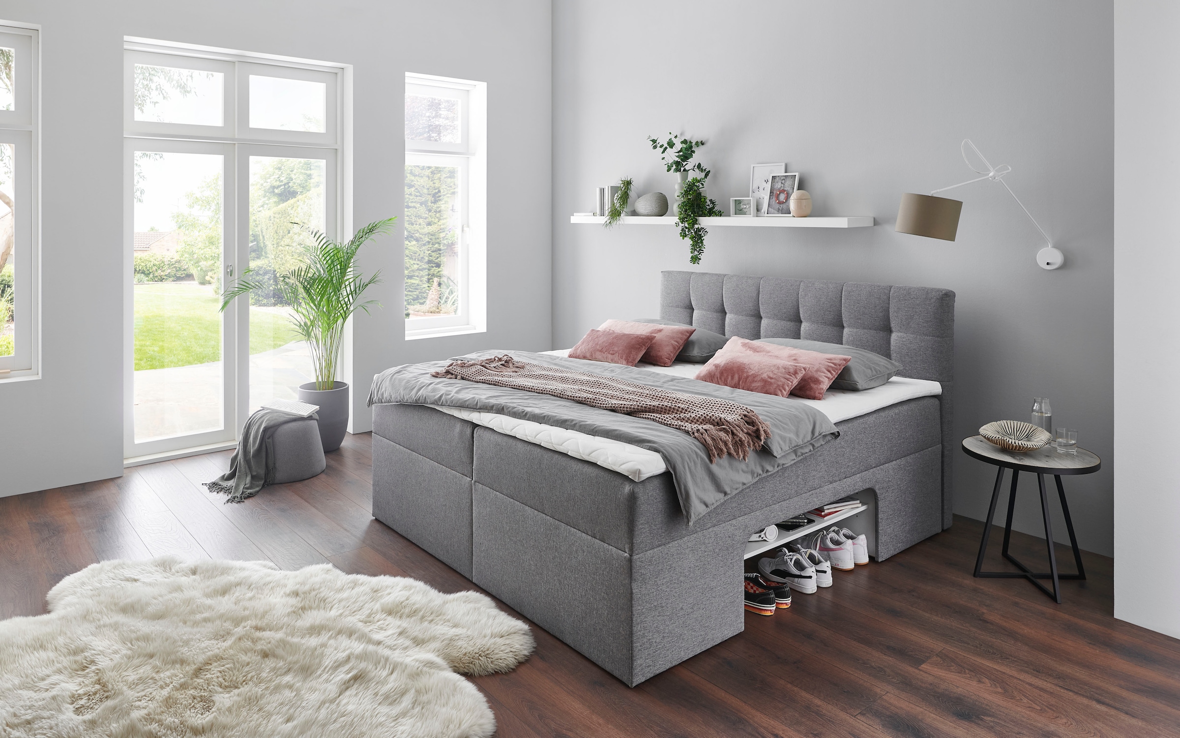 Places of Style Boxbett, Nische im Bettkasten für zusätzlichen Stauraum