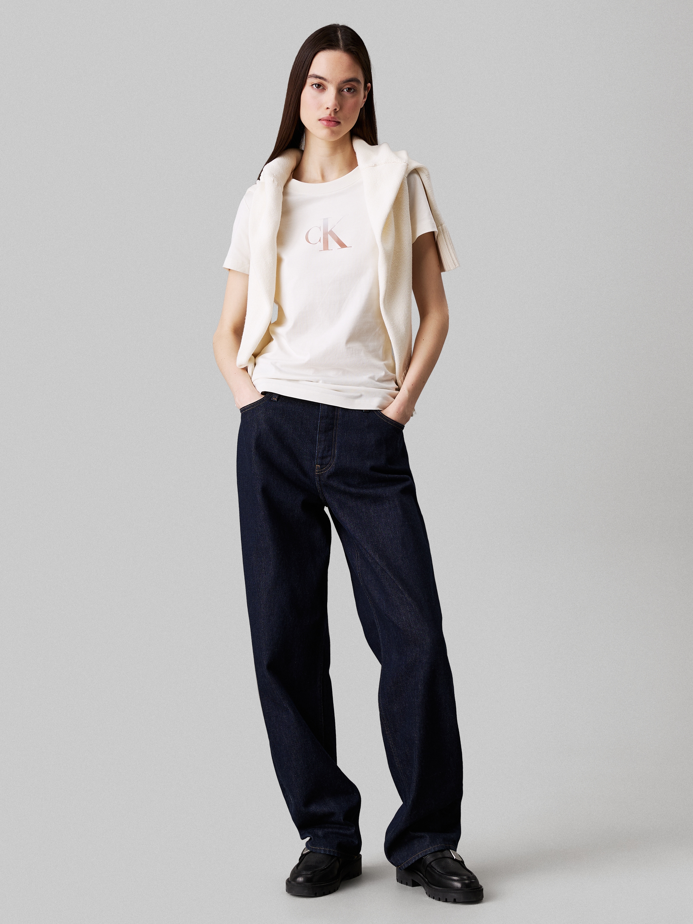 Calvin Klein Jeans Rundhalsshirt »GRADIENT CK SLIM TEE«, mit Logodruck