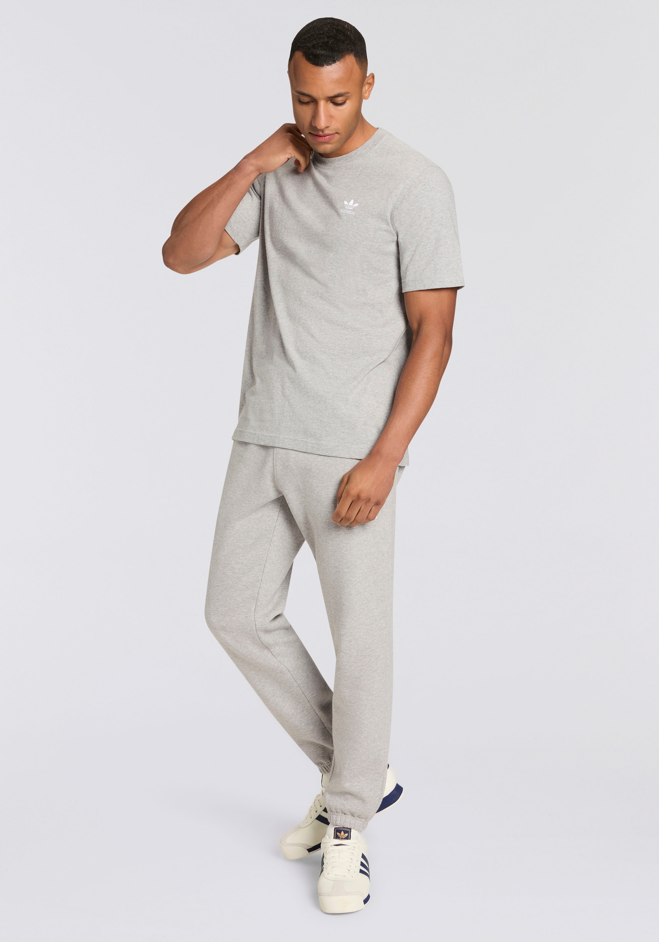 adidas Originals T-Shirt »TREFOIL ESS TEE«, drei Streifen Essentials Shirt mit Trefoil Logo