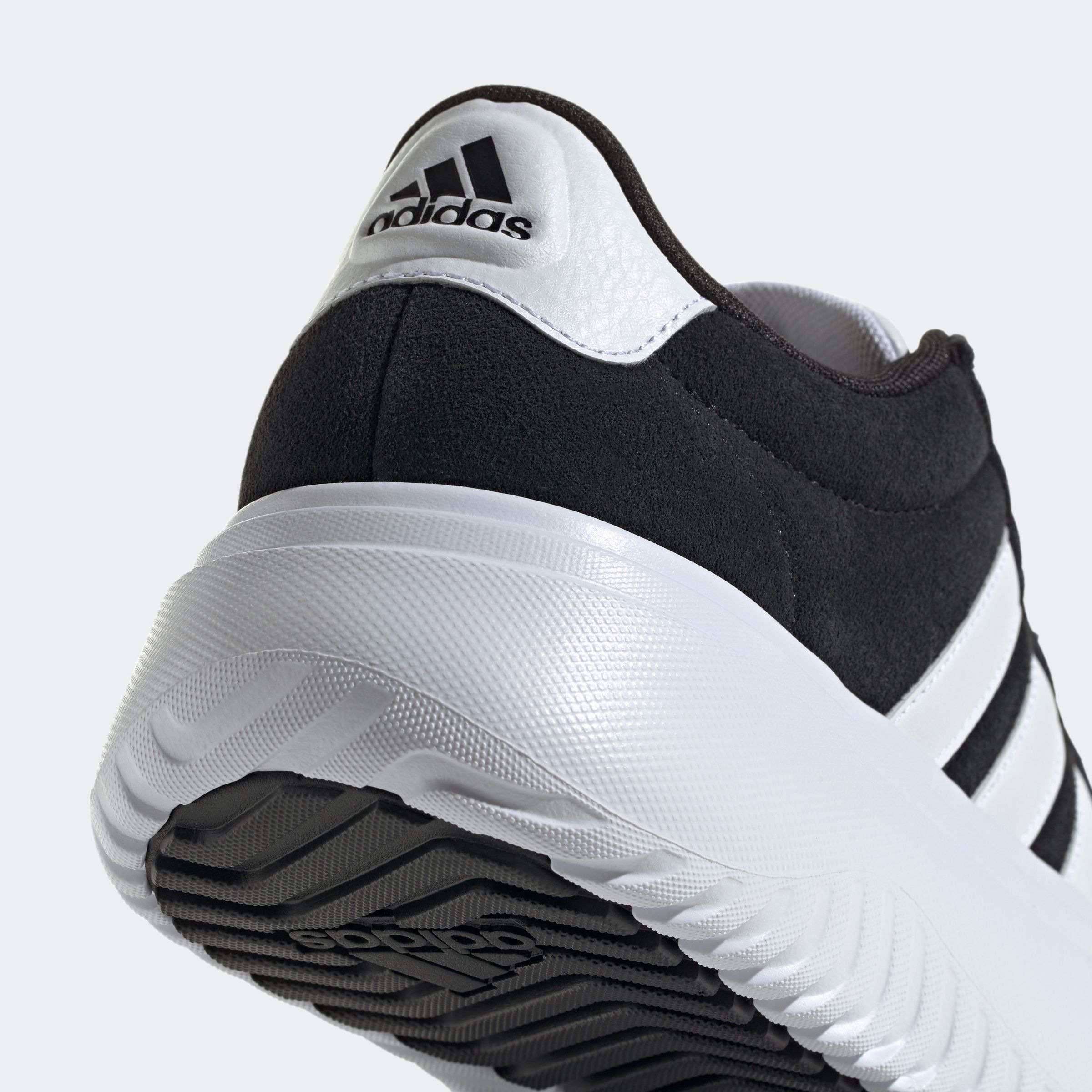 adidas Sportswear Sneaker »GRAND COURT PLATFORM«, Design auf den Spuren des adidas Superstar
