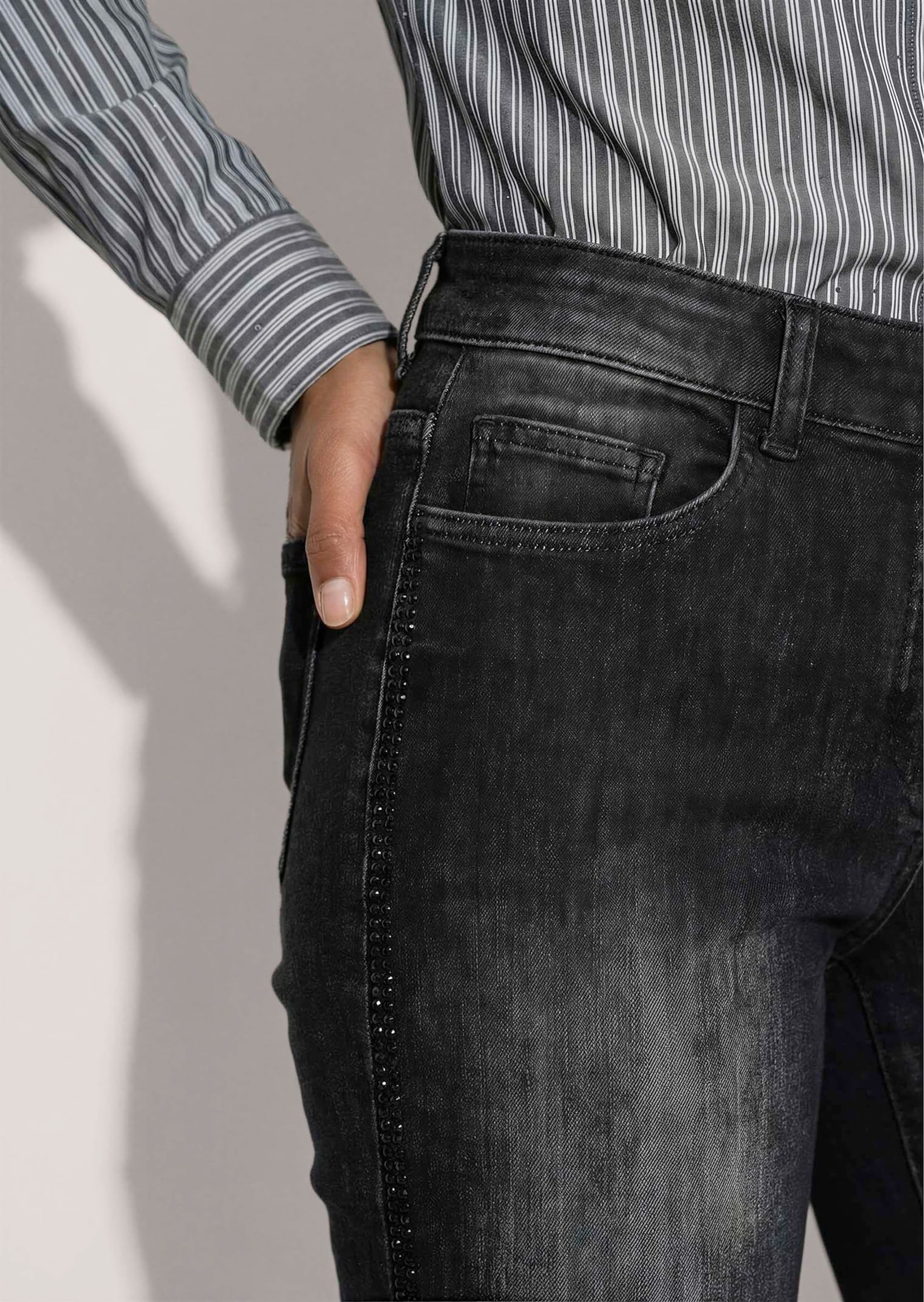 MADELEINE Regular-fit-Jeans »Hose Slim-Jeans mit Strassdekor«