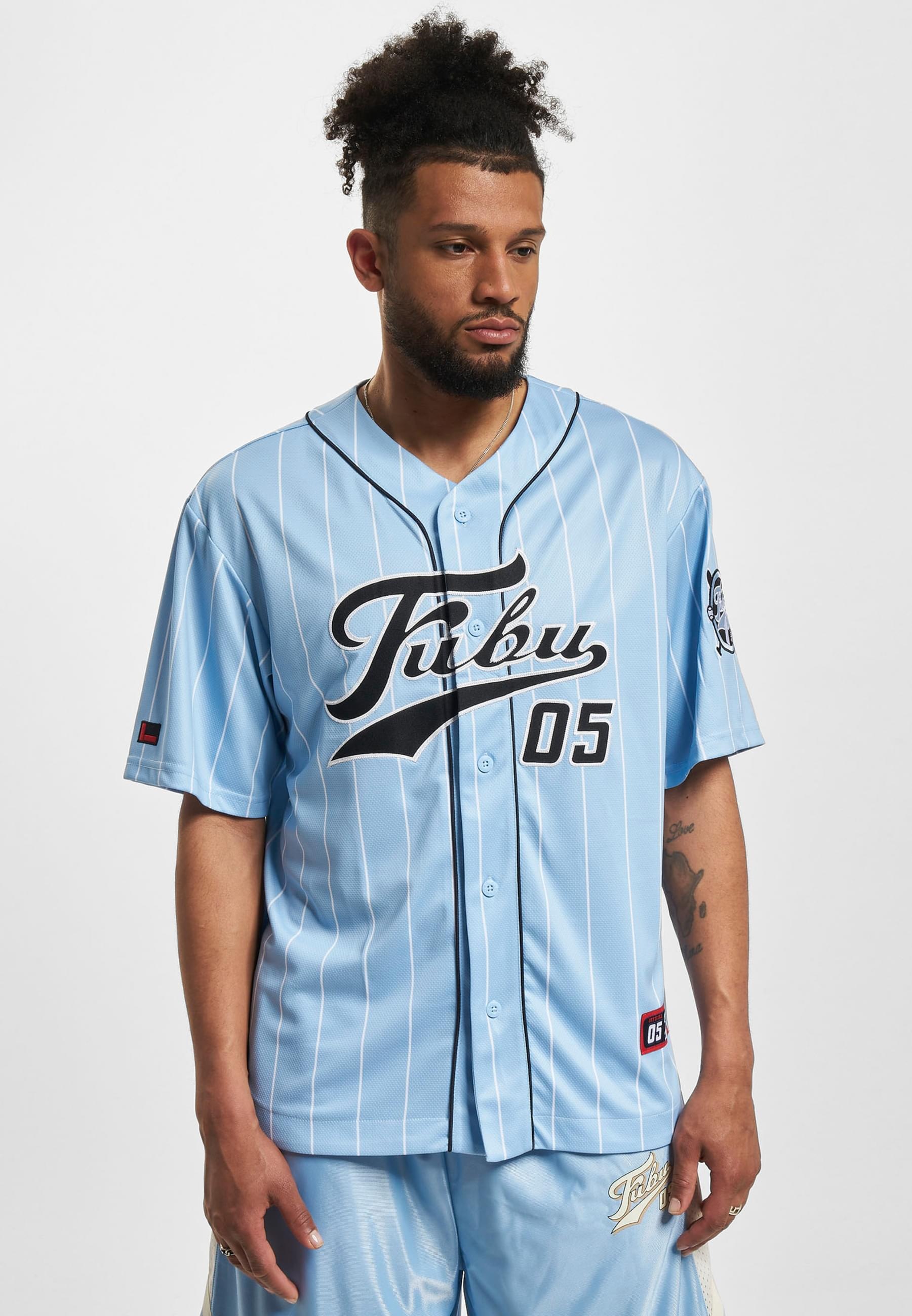 Fubu T-Shirt »Fubu Herren FM232-003-3 FUBU Varsity Pinstripe Baseball Jersey«, (1 tlg.)
