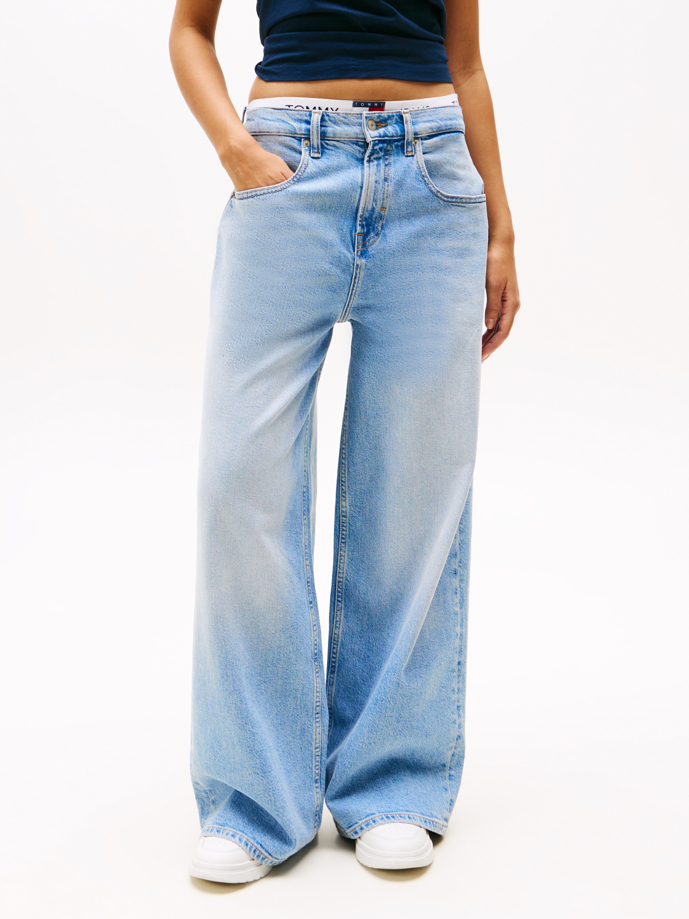 Tommy Jeans Loose-fit-Jeans "CHARLIE MR LOOSE WD", mit Logostickerei günstig online kaufen