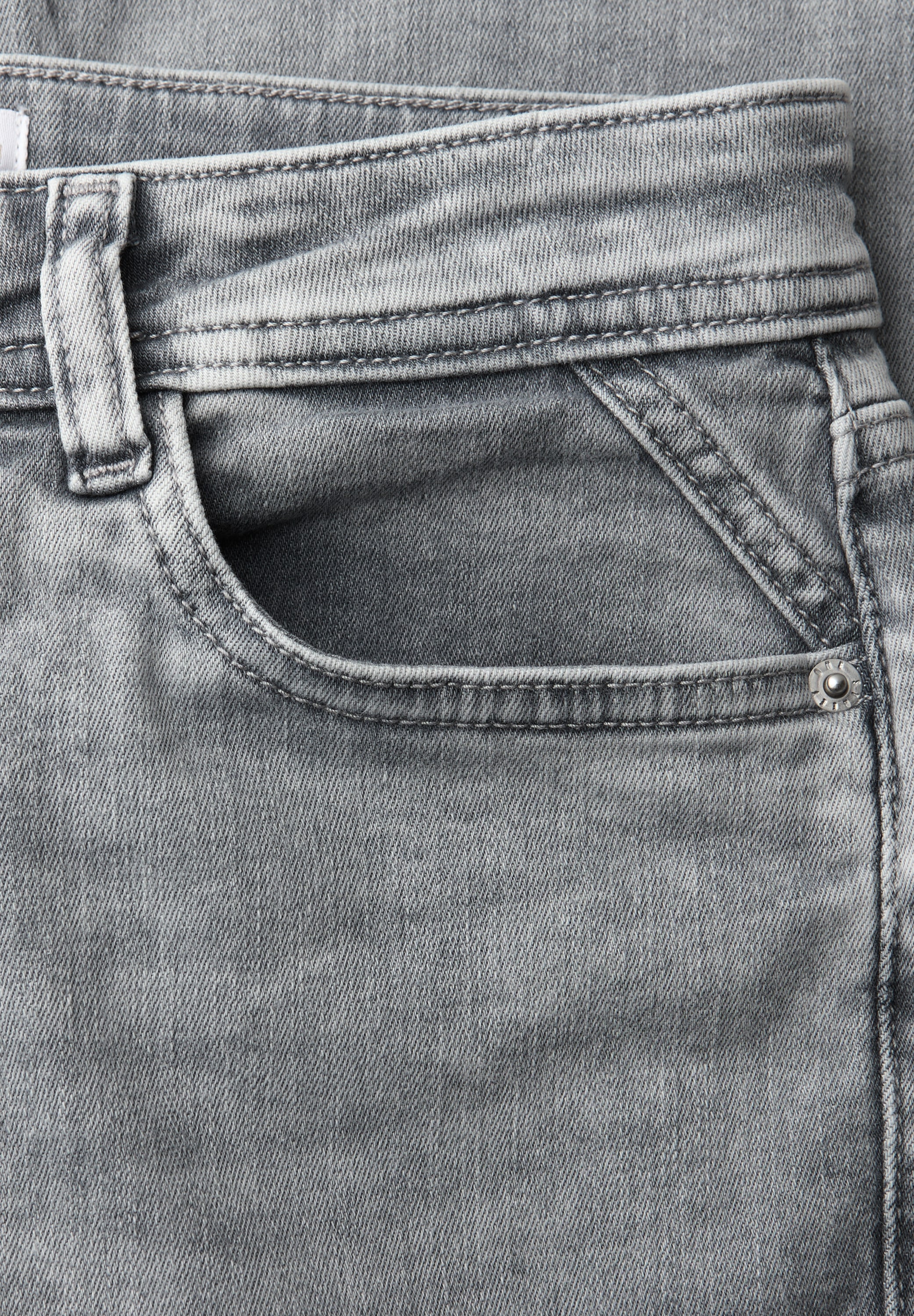 STREET ONE Comfort-fit-Jeans im Denim-Style