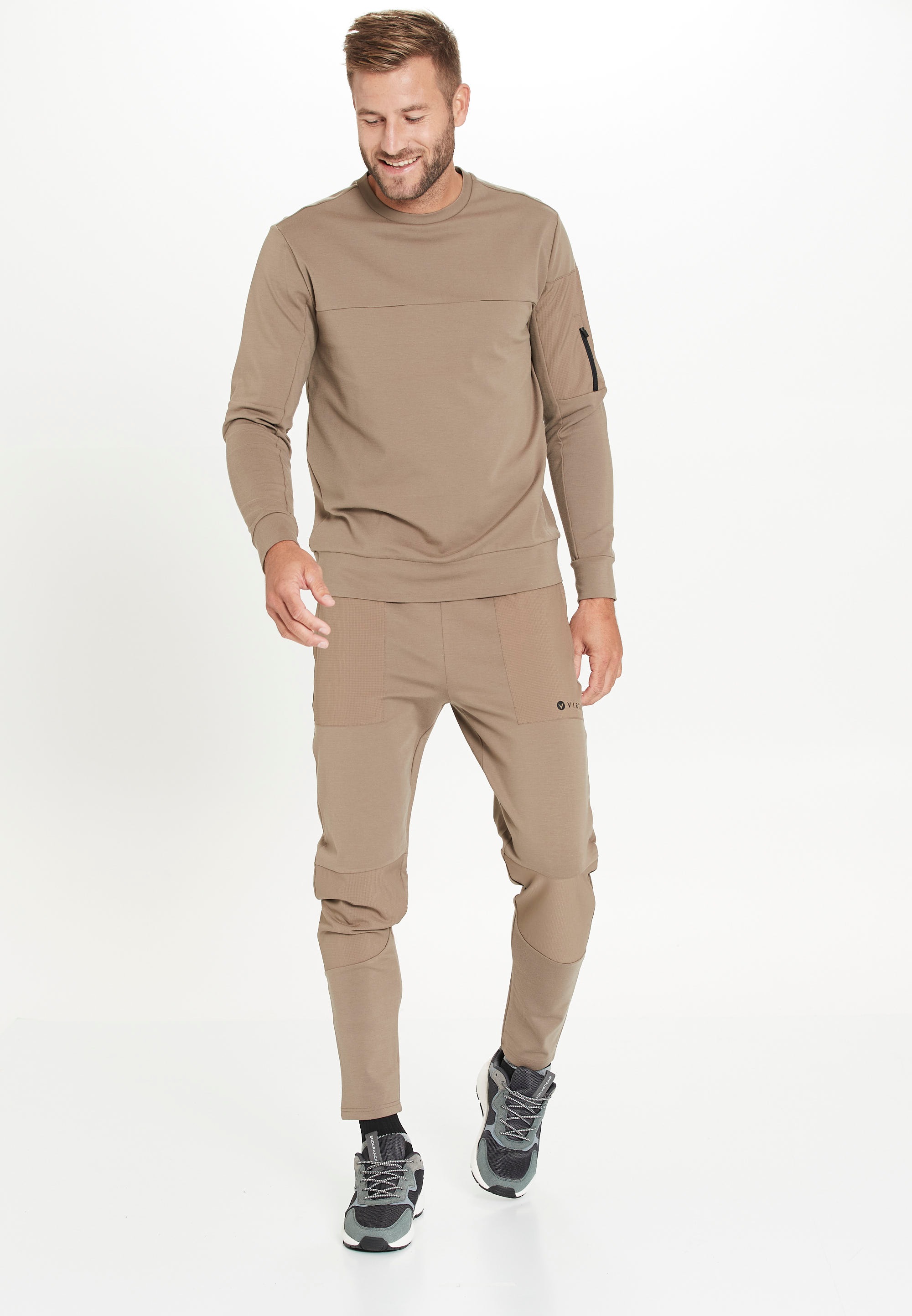Virtus Sweathose »Bisosco«, mit praktischem Dehnbund