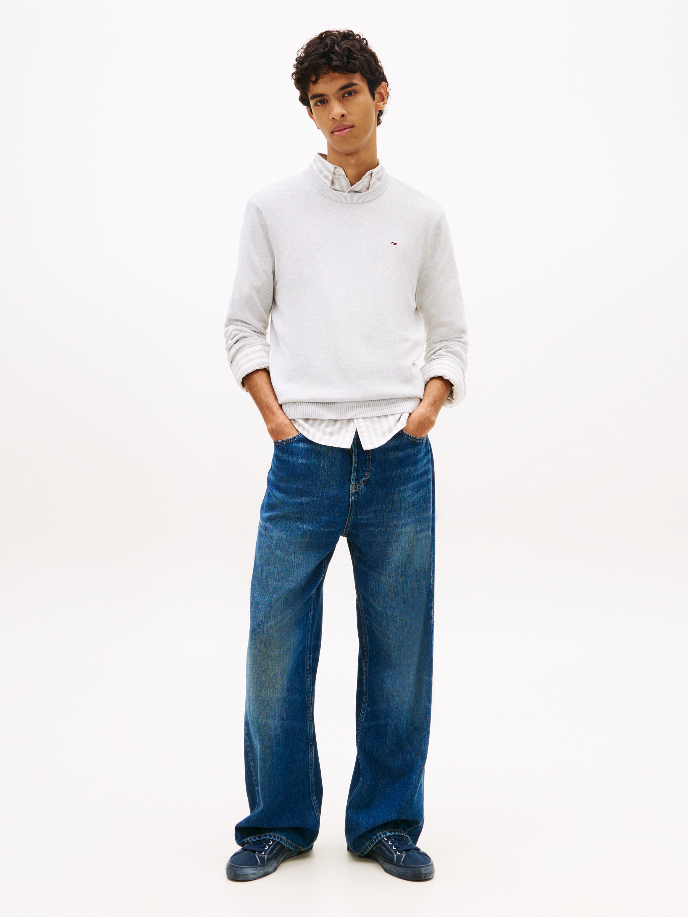 Tommy Jeans Strickpullover »TJM SLIM FIT LIGHT SWEATER« Slim fit mit Rundhalsausschnitt