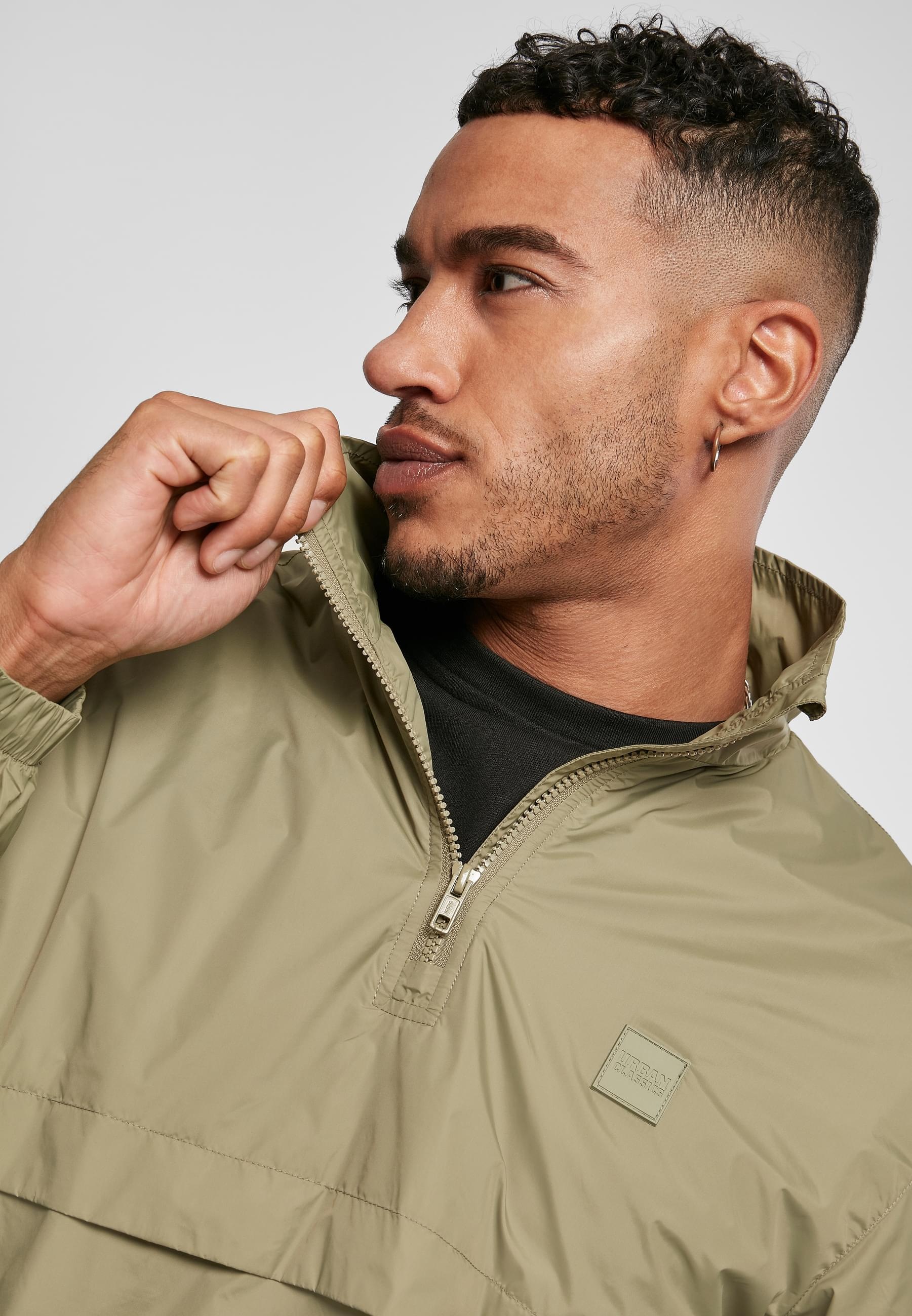 URBAN CLASSICS Allwetterjacke »Urban Classics Herren Stand Up Collar Pull Over Jacket«, (1 St.), ohne Kapuze