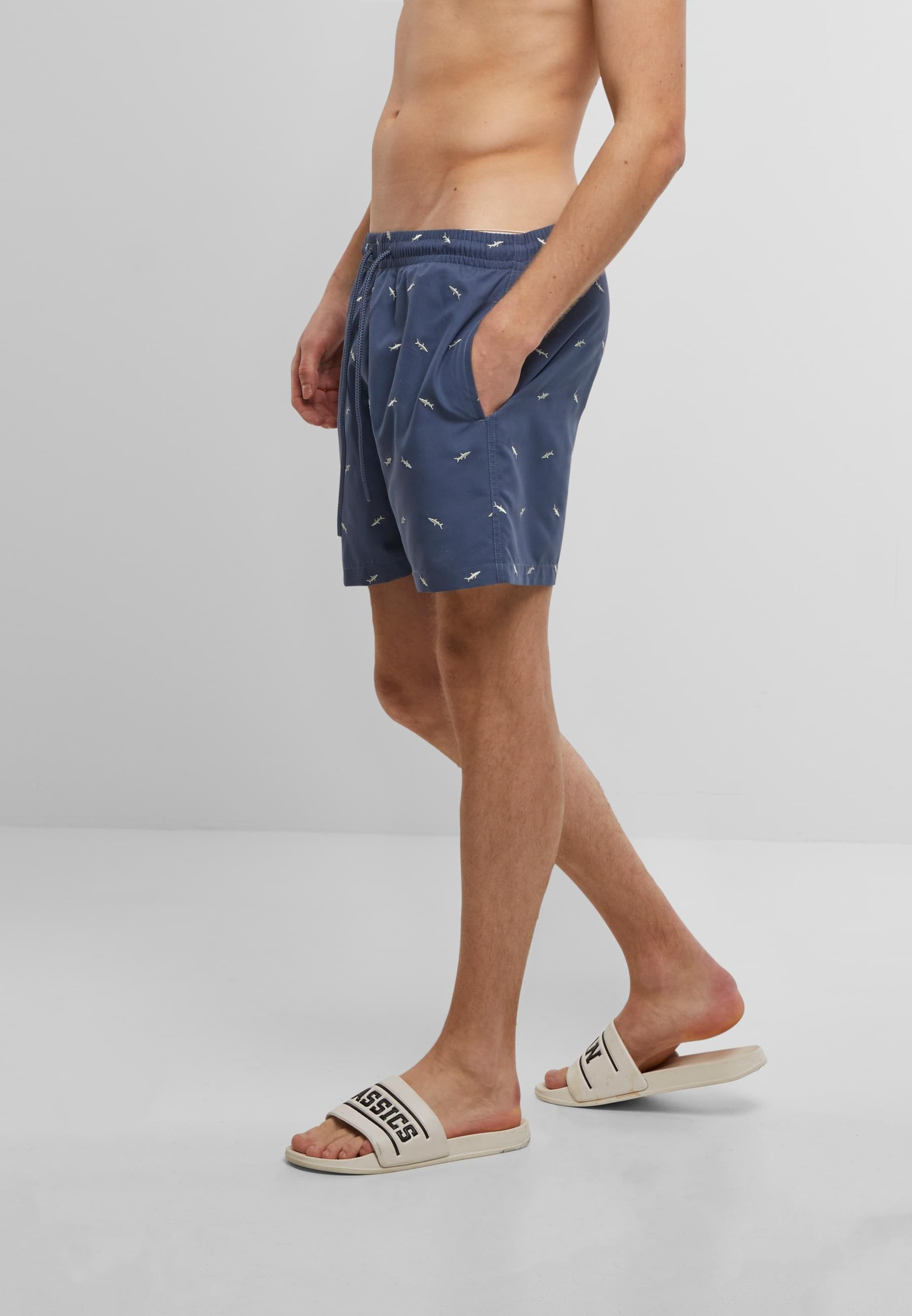 URBAN CLASSICS Badeshorts »Urban Classics Herren Embroidery Swim Shorts«