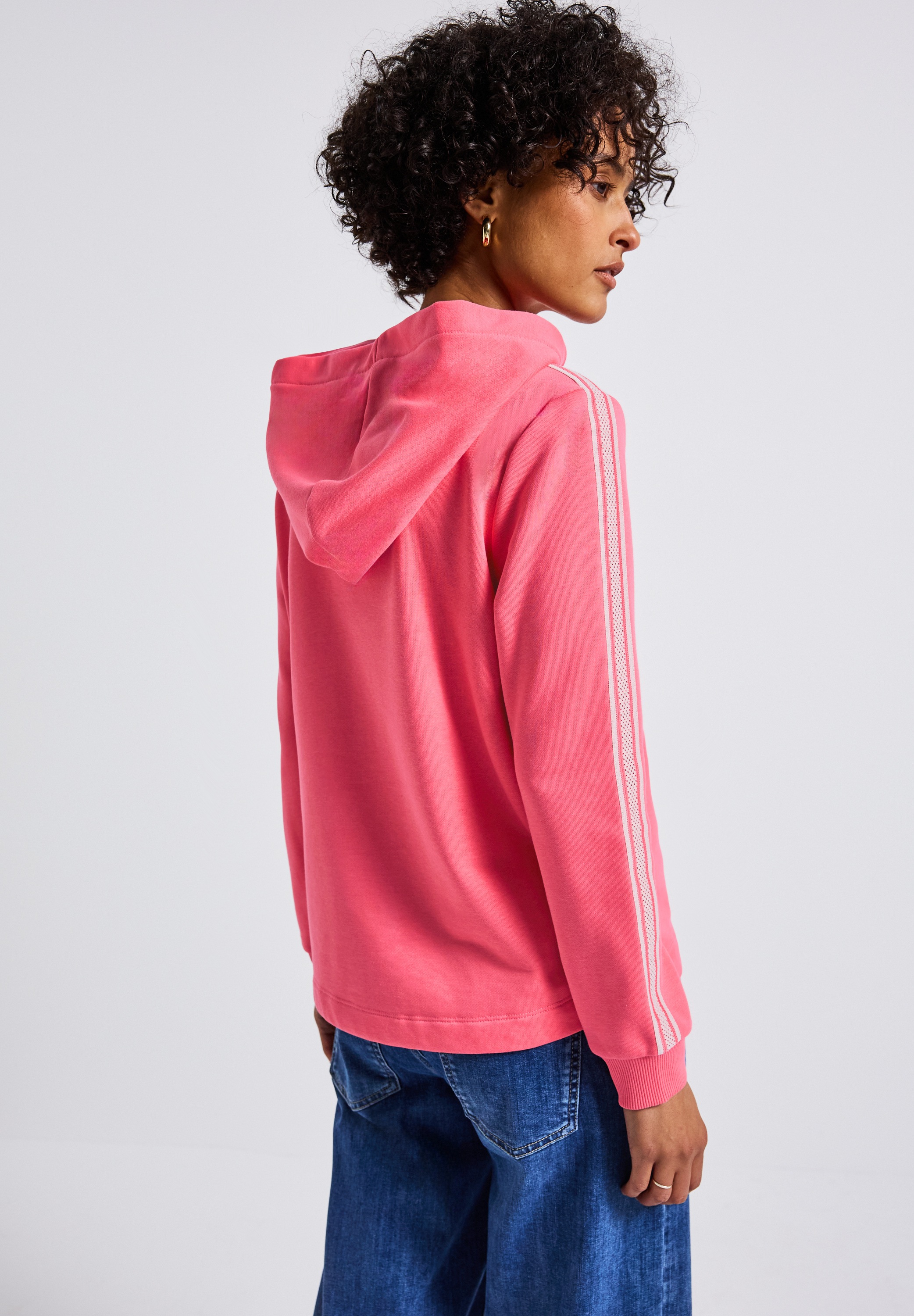 STREET ONE Hoodie, mit Gallonstreifen und Tunnelzug am Saum günstig online kaufen