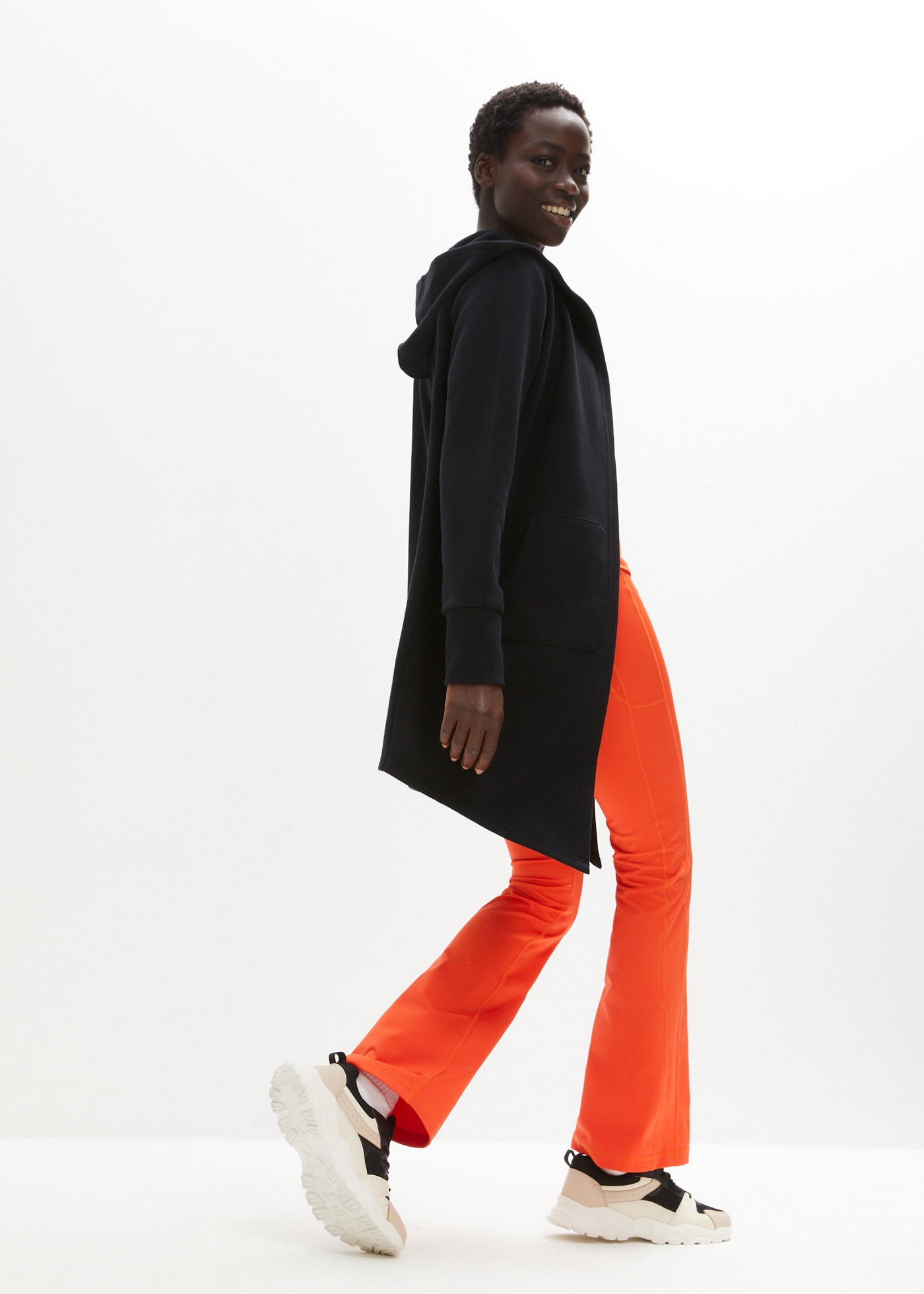 bonprix Sweatjacke »Long-Sweatjacke« mit Nahtreißverschluss, aus Baumwolle und Polyester