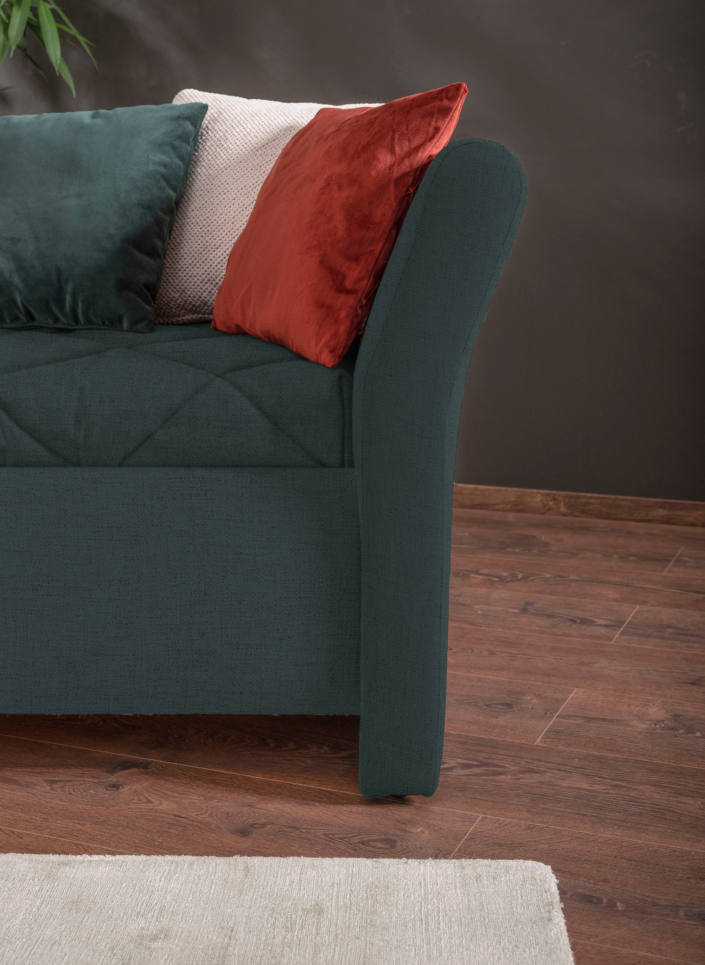 alina Schlafsofa »Lindsay«, Bettkasten, Zierkissen-Set aus: 2 Stk. 40x40cm, 1 Stk. 30x30cm
