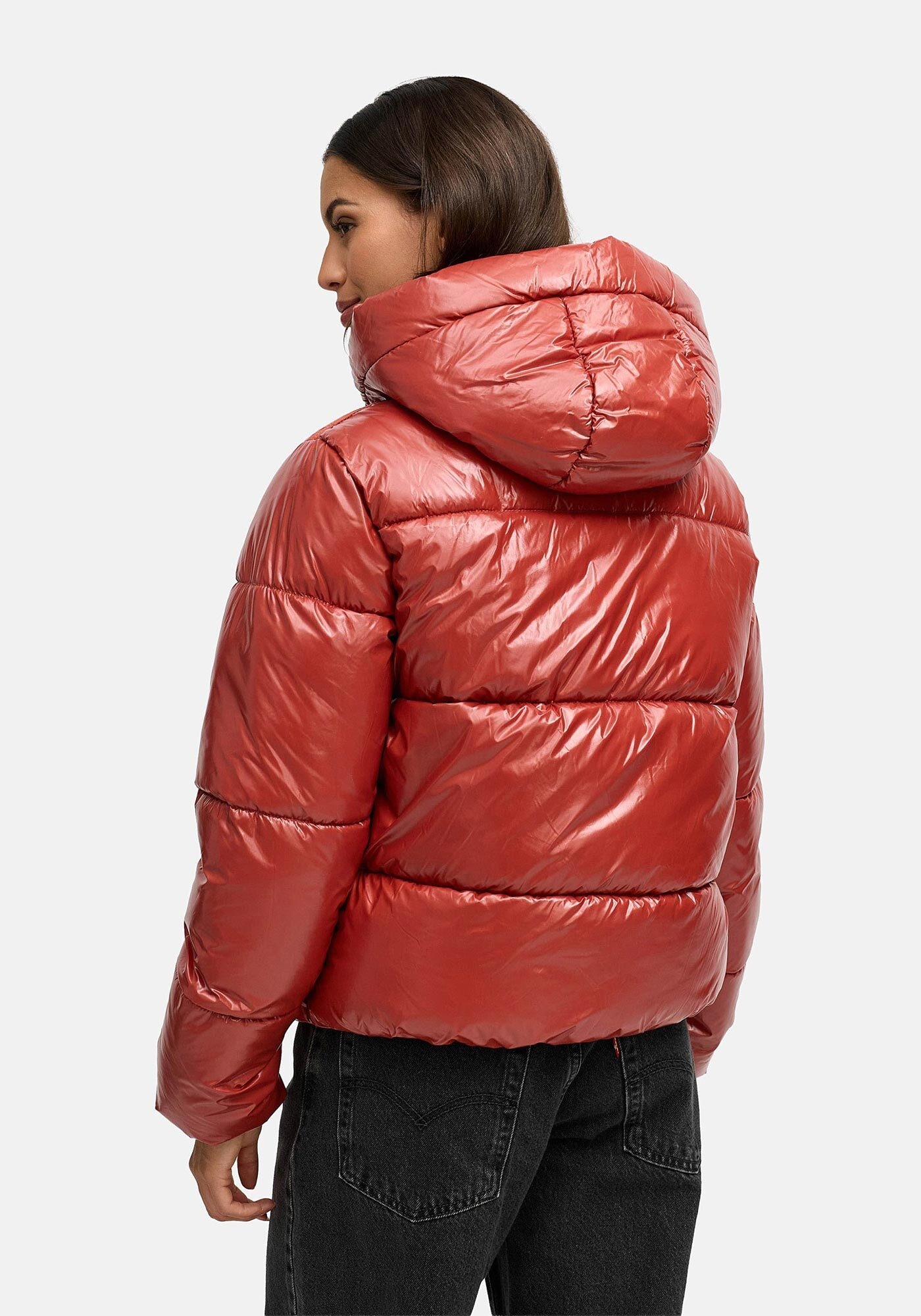 Marikoo Winterjacke »Skyraa«, Leicht glänzendes Obermaterial mit moderner Steppung