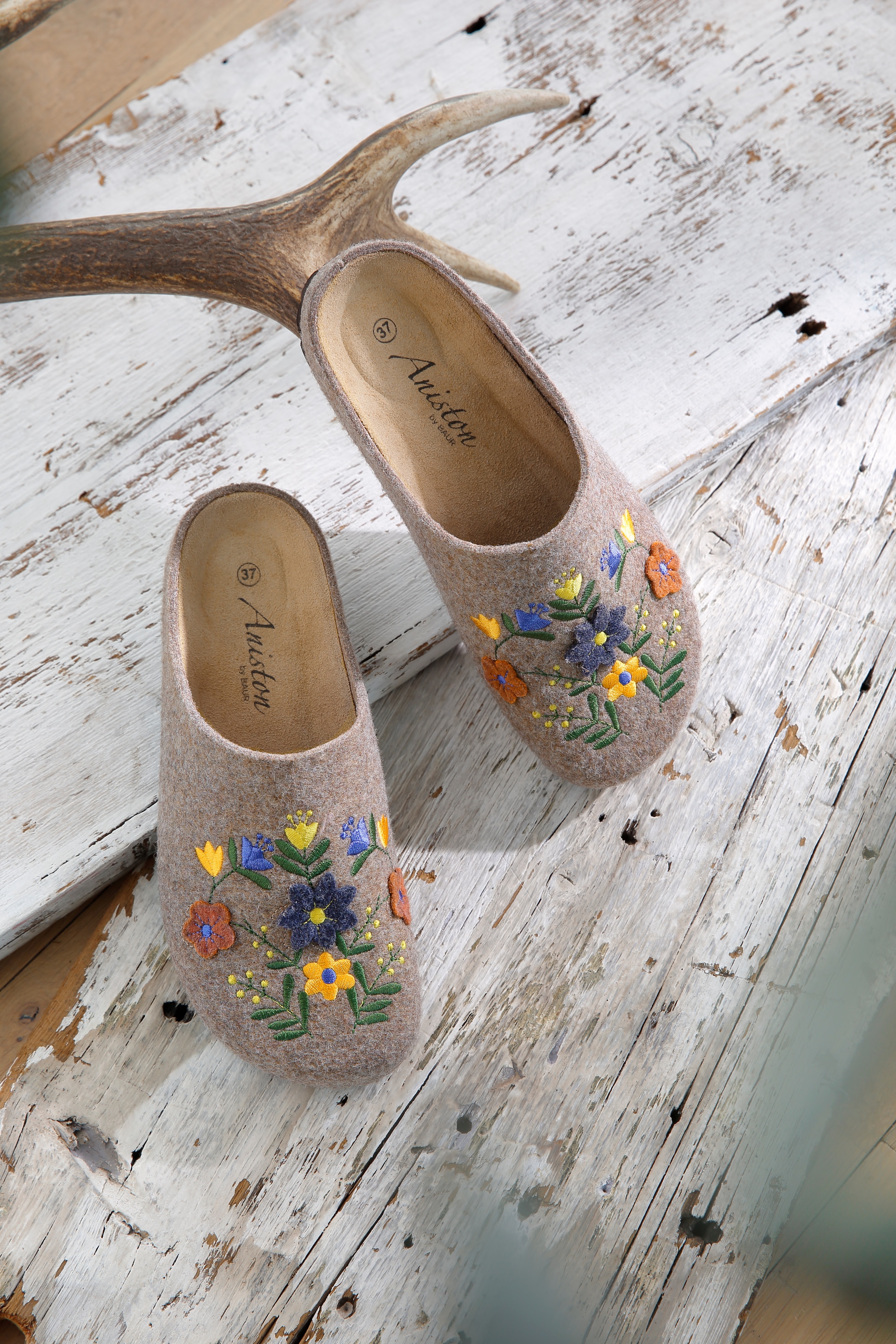 Aniston SHOES Clog, Clog, Hausschuh, Homeslipper - NEUE KOLLEKTION, in Weite G (= weit)