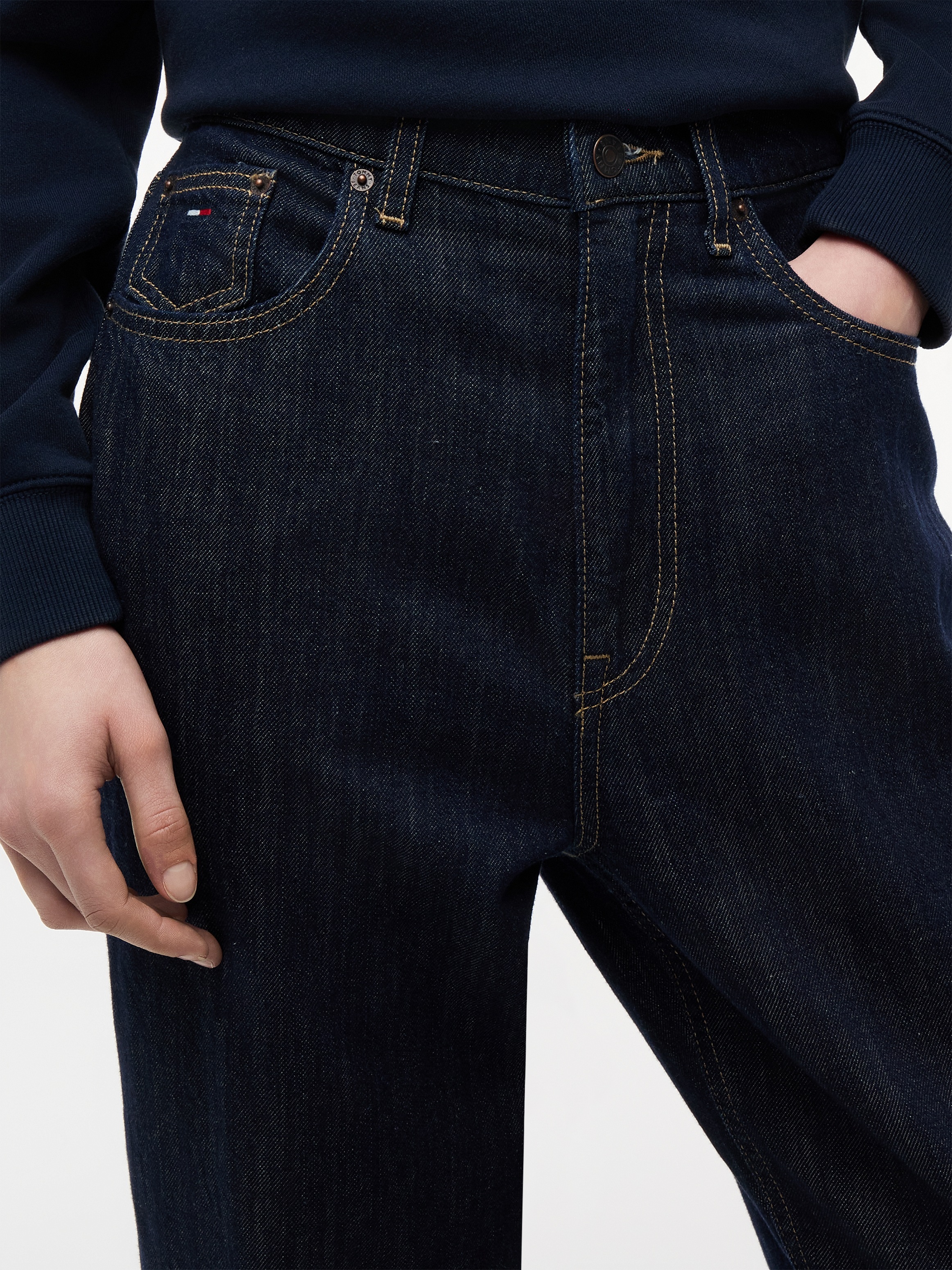 Tommy Jeans Mom-Jeans »MOM JEAN UH TPR RW« Ultra High Waist, Tapered Fit