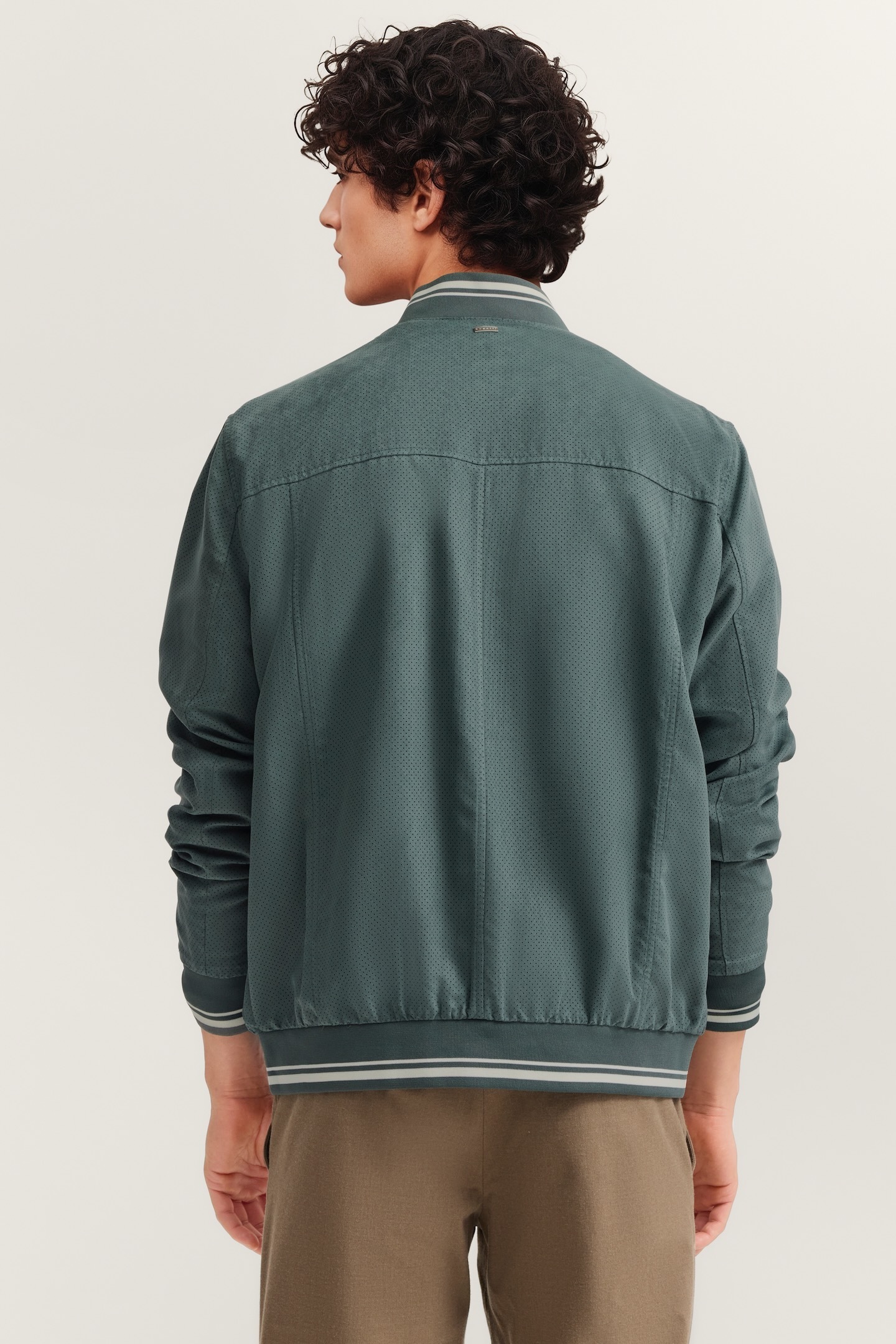 bugatti Collegejacke "Regular Fit" wasserabweisend trotz leicht perforierte günstig online kaufen