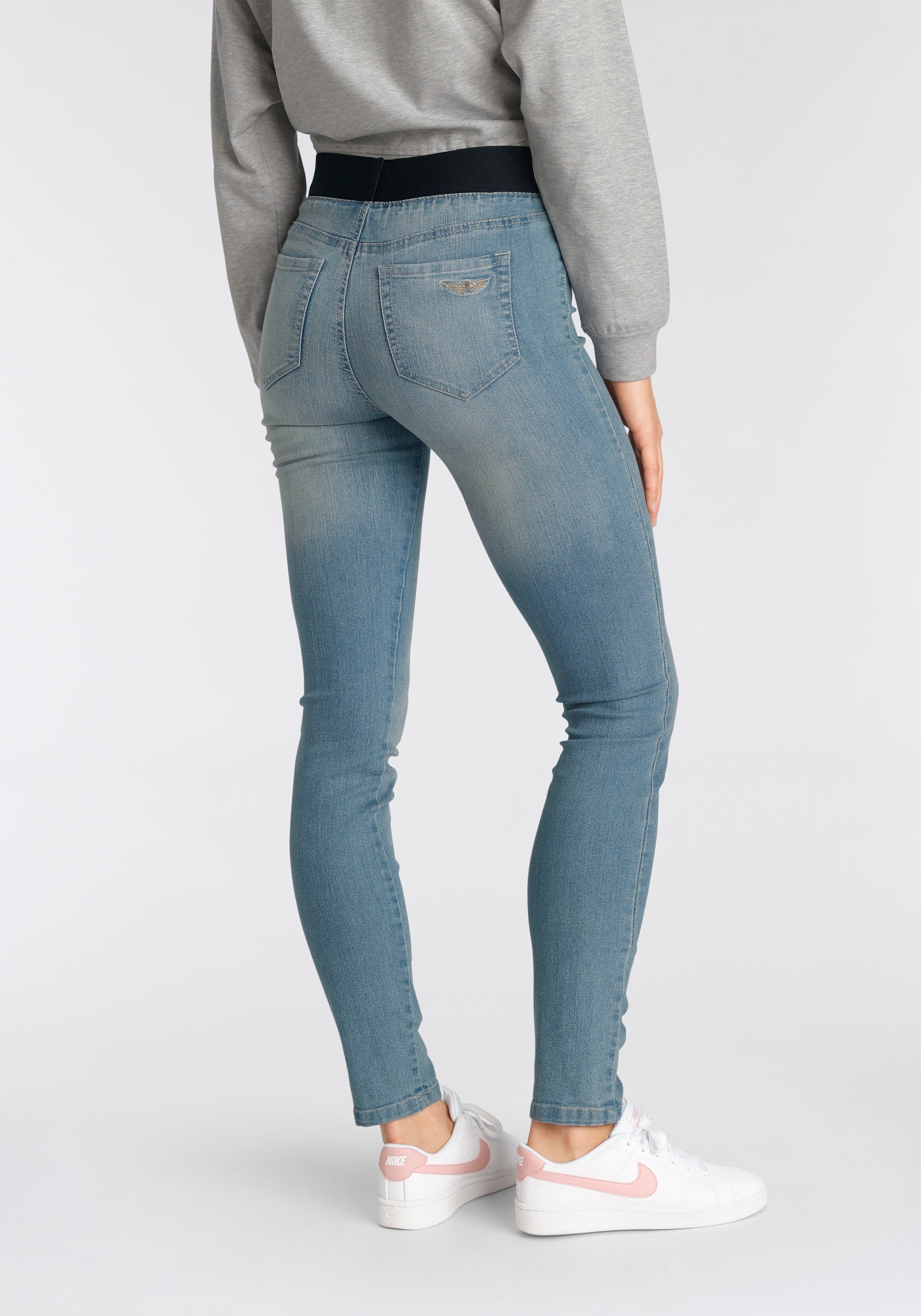 Arizona Skinny-fit-Jeans, extra-enger Schnitt, komfortable Leibhöhe, Used-L günstig online kaufen