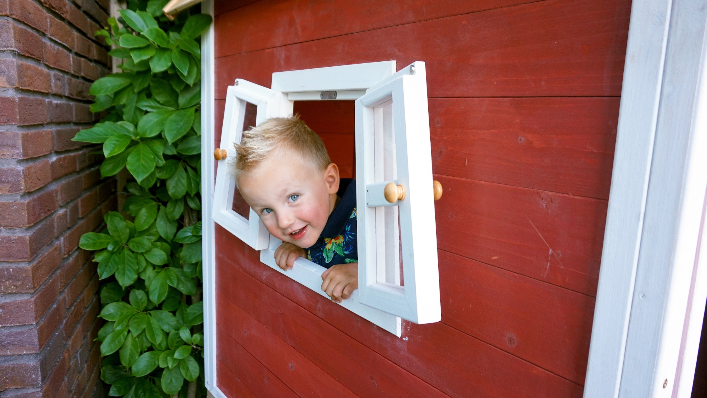 EXIT Spielhaus »Fantasia 100 rot« Dieses Produkt besteht aus FSC®-zertifiziertem Material.