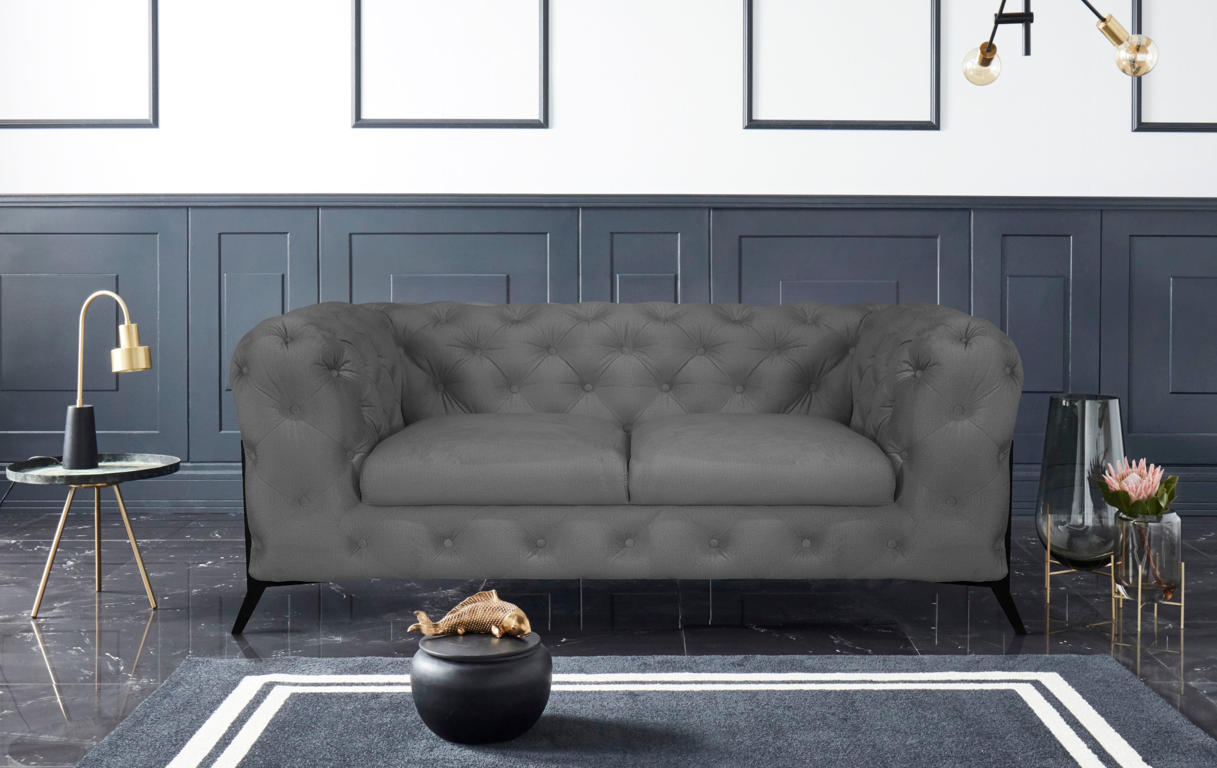Leonique Chesterfield-Sofa »Amaury«, aufwändige Knopfheftung, moderne Chesterfield Optik, Fußfarbe wählbar