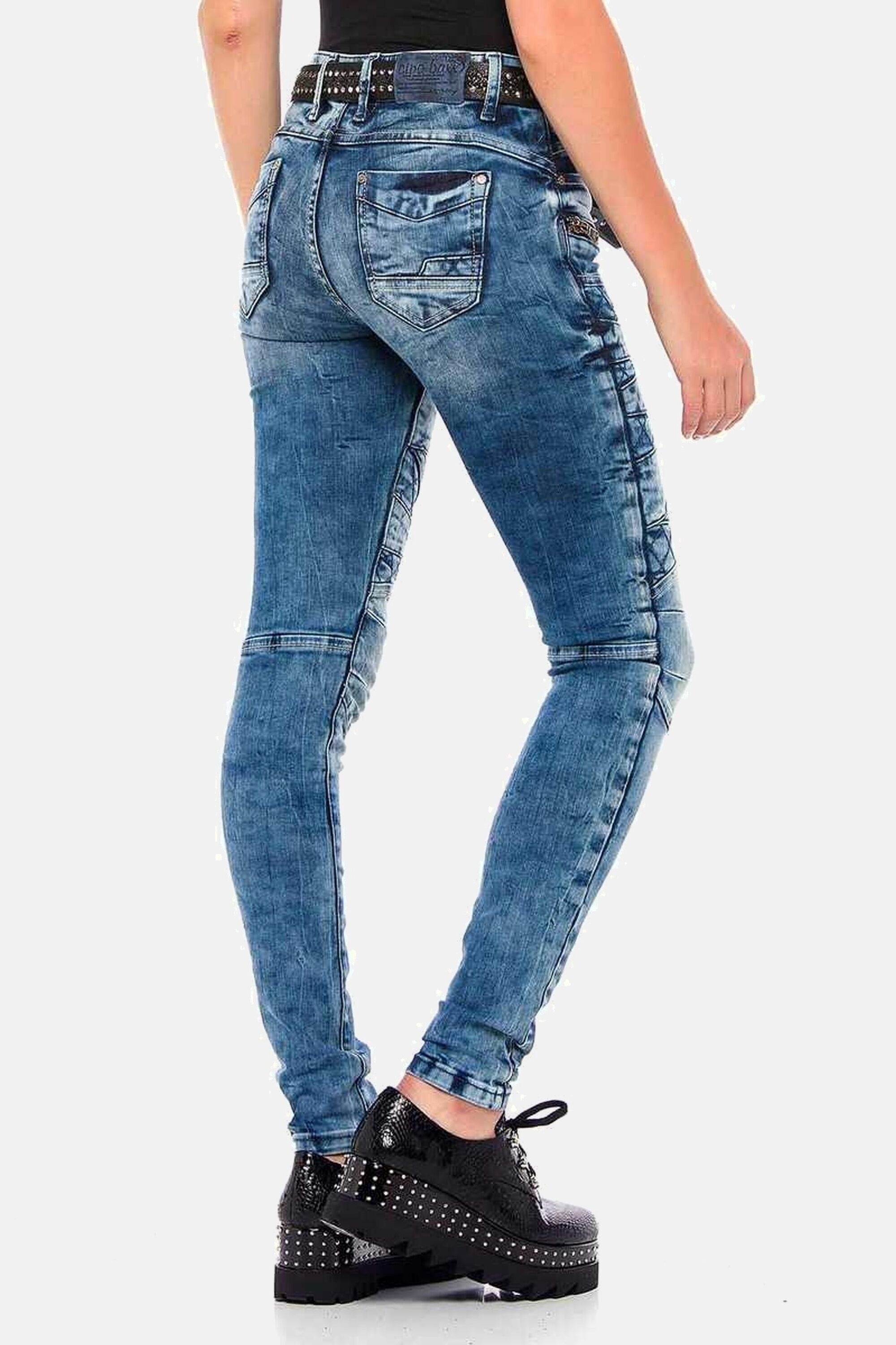 Cipo & Baxx Slim-fit-Jeans »Jeans«, mit coolen Stickelementen, WD381
