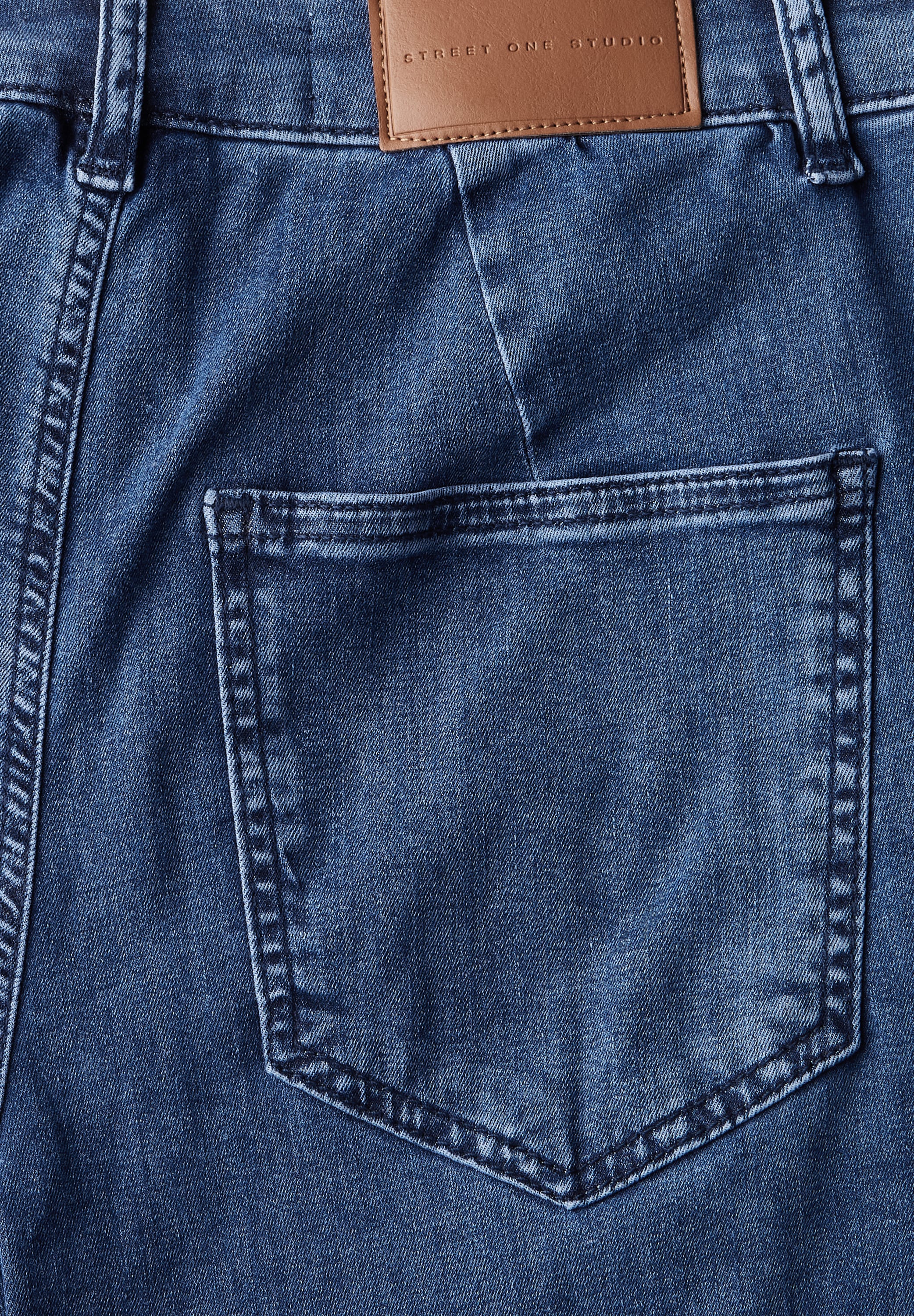 STREET ONE Loose-fit-Jeans, im Loose Fit