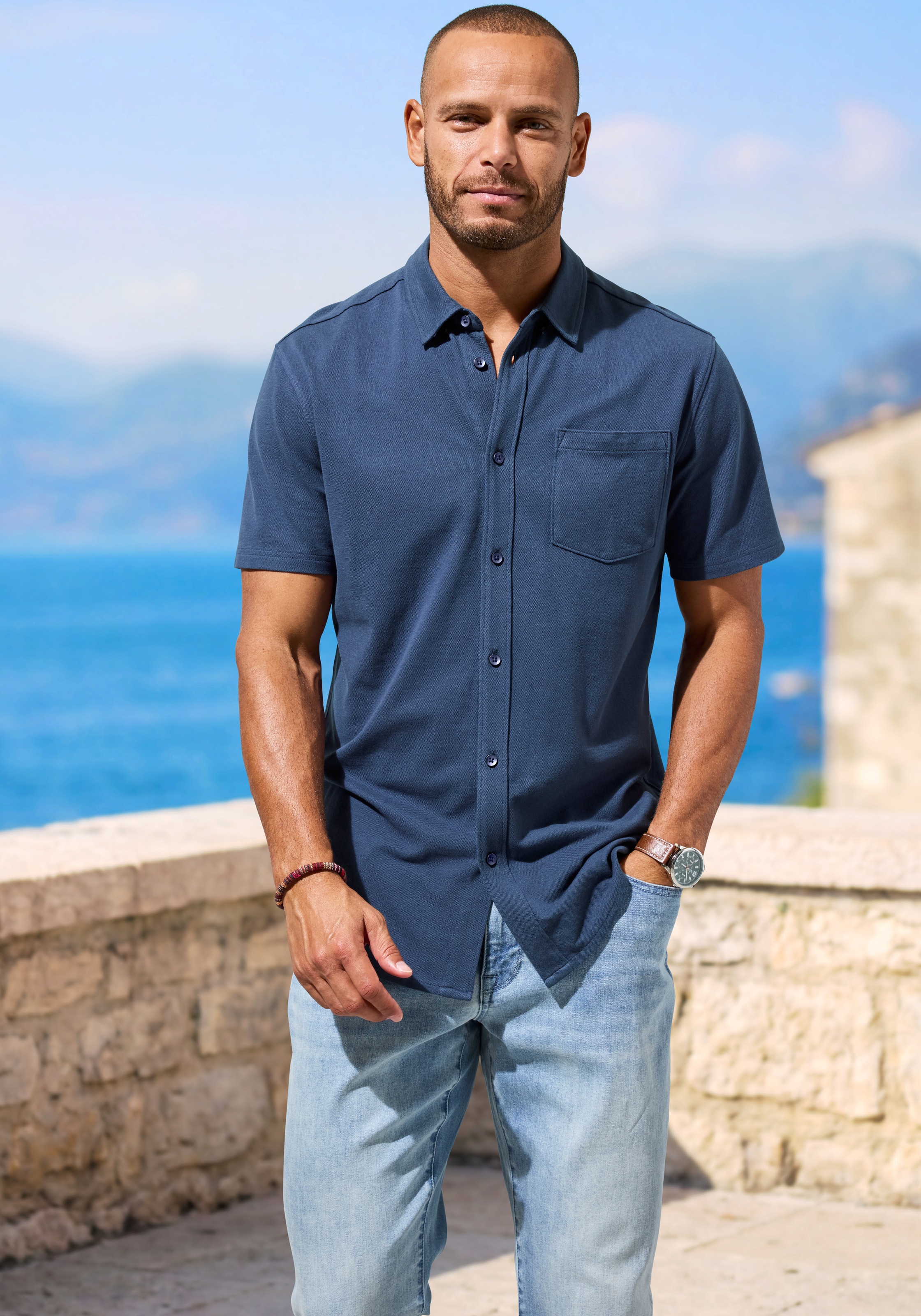 H.I.S "- leicht strukturiertes Piqué Hemd aus angenehmer Shirt-Qualität" klassischer Kragen, tonige Knöpfe, weiche Baumwoll-Pikee-Qualität