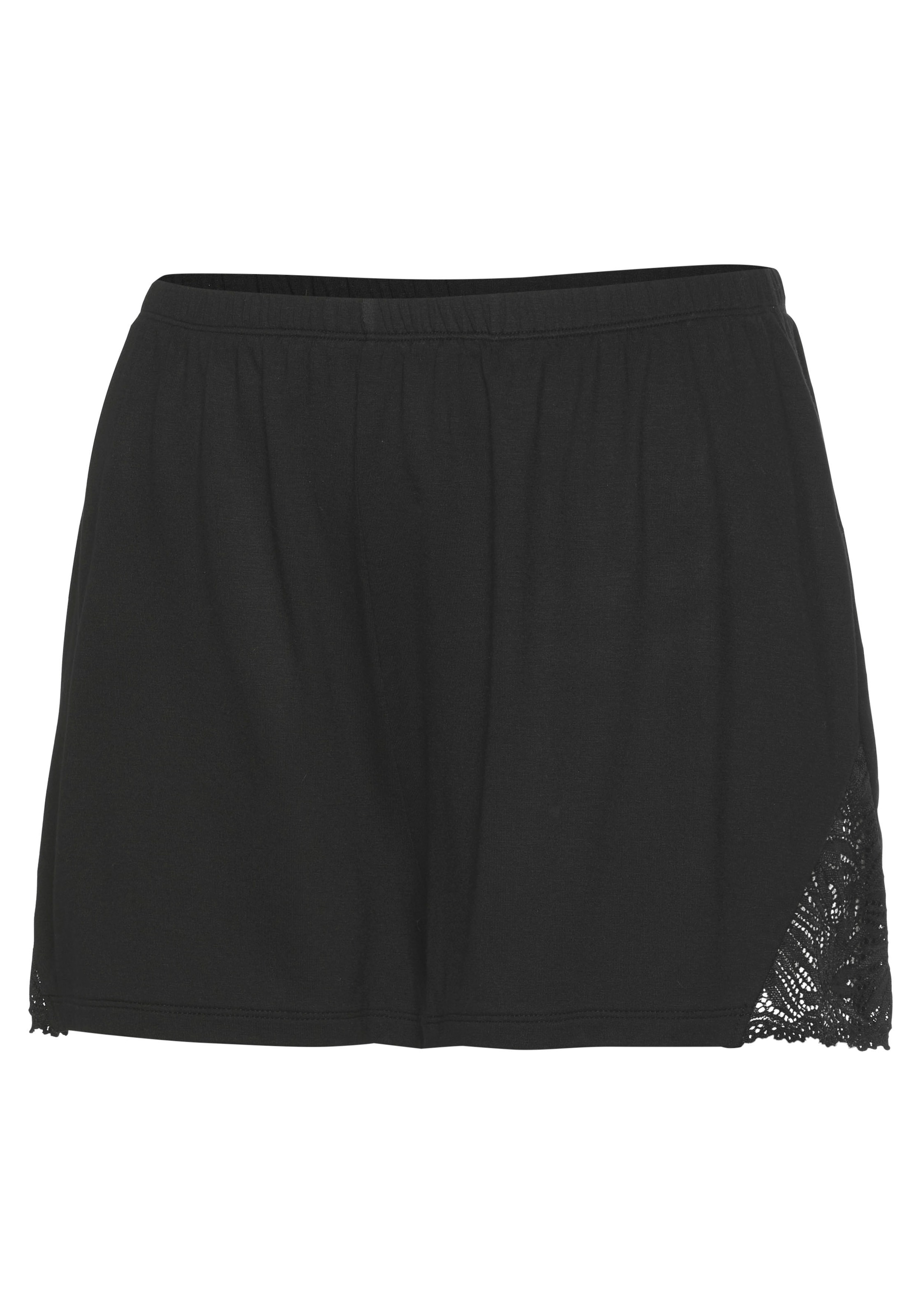 LASCANA Schlafshorts, mit edlen Spitzendetails