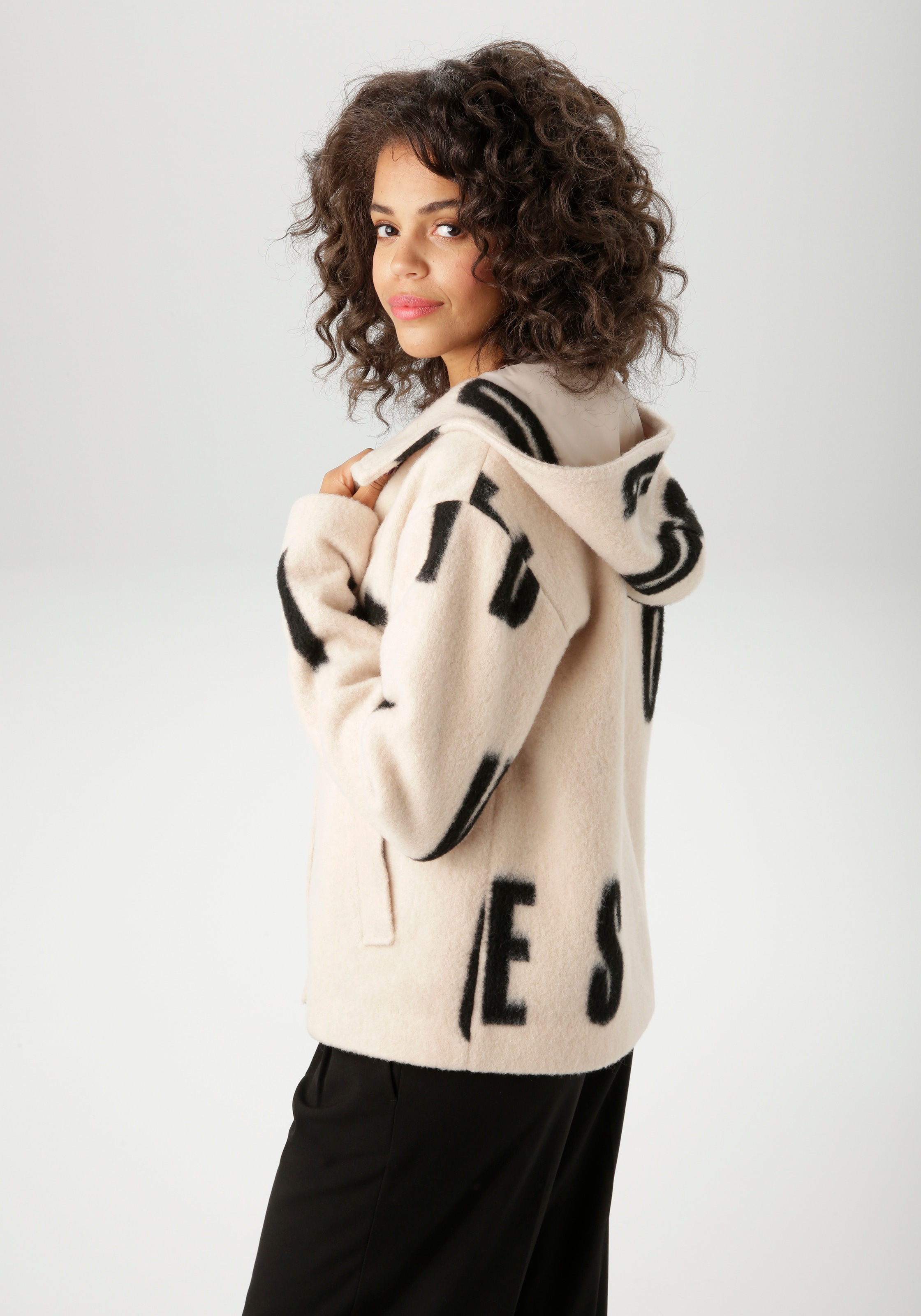 Aniston CASUAL Fleecejacke, mit großflächigem "GOOD VIBES"-Schriftzug - NEUE KOLLEKTION