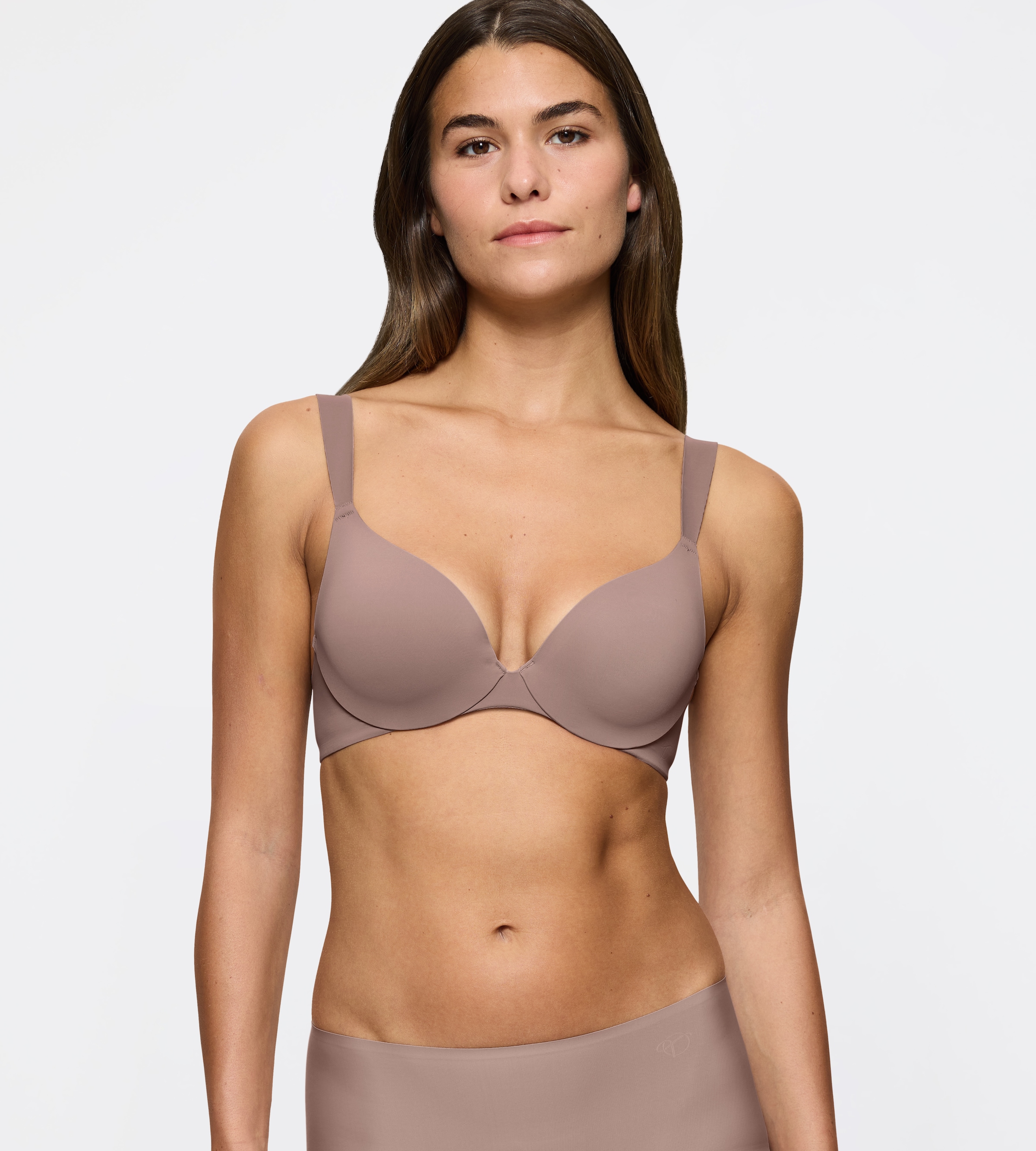 Triumph Bügel-BH "Body Make-Up Illusion" mit tiefem Dekolleté, gepolsterte Cups, Komfort-Bügel, Microfaser